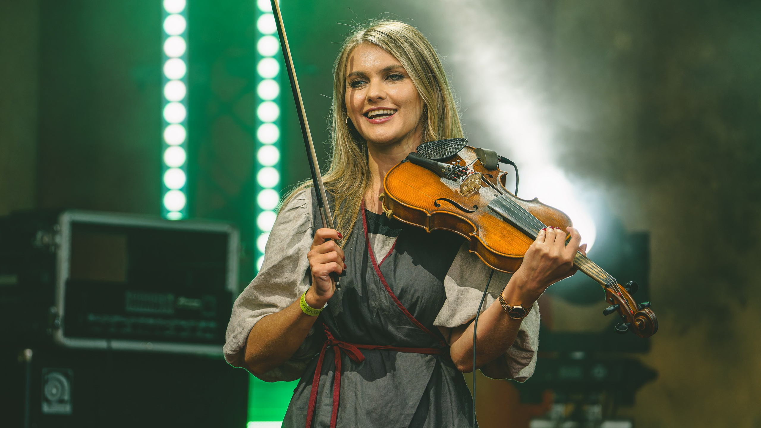 Тролль гнёт ель. Андрей Васильев. Фотограф, Санкт-Петербург, Российская Федерация