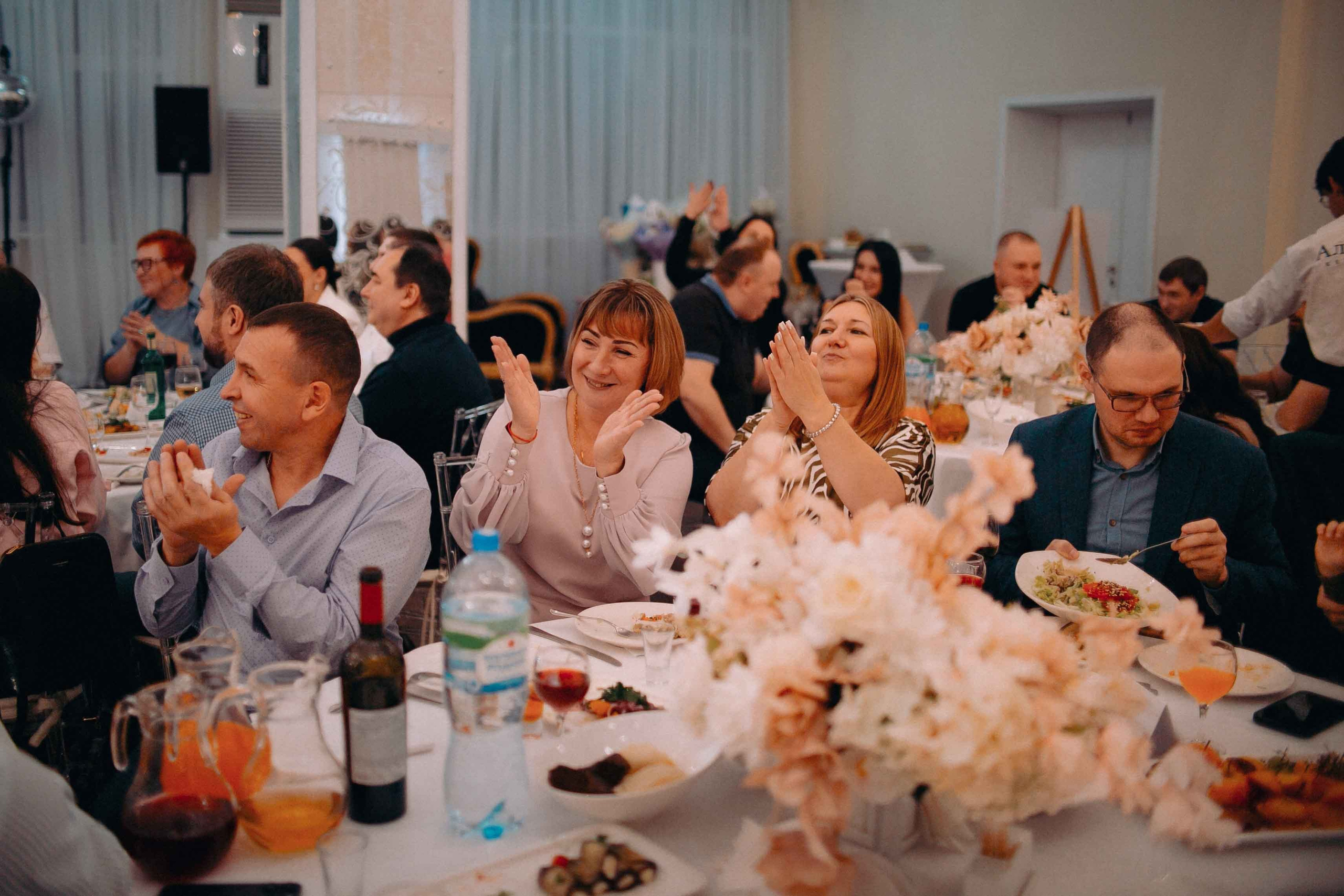 Загс + площадка. Ваш репортажный фотограф Артемий Антонов