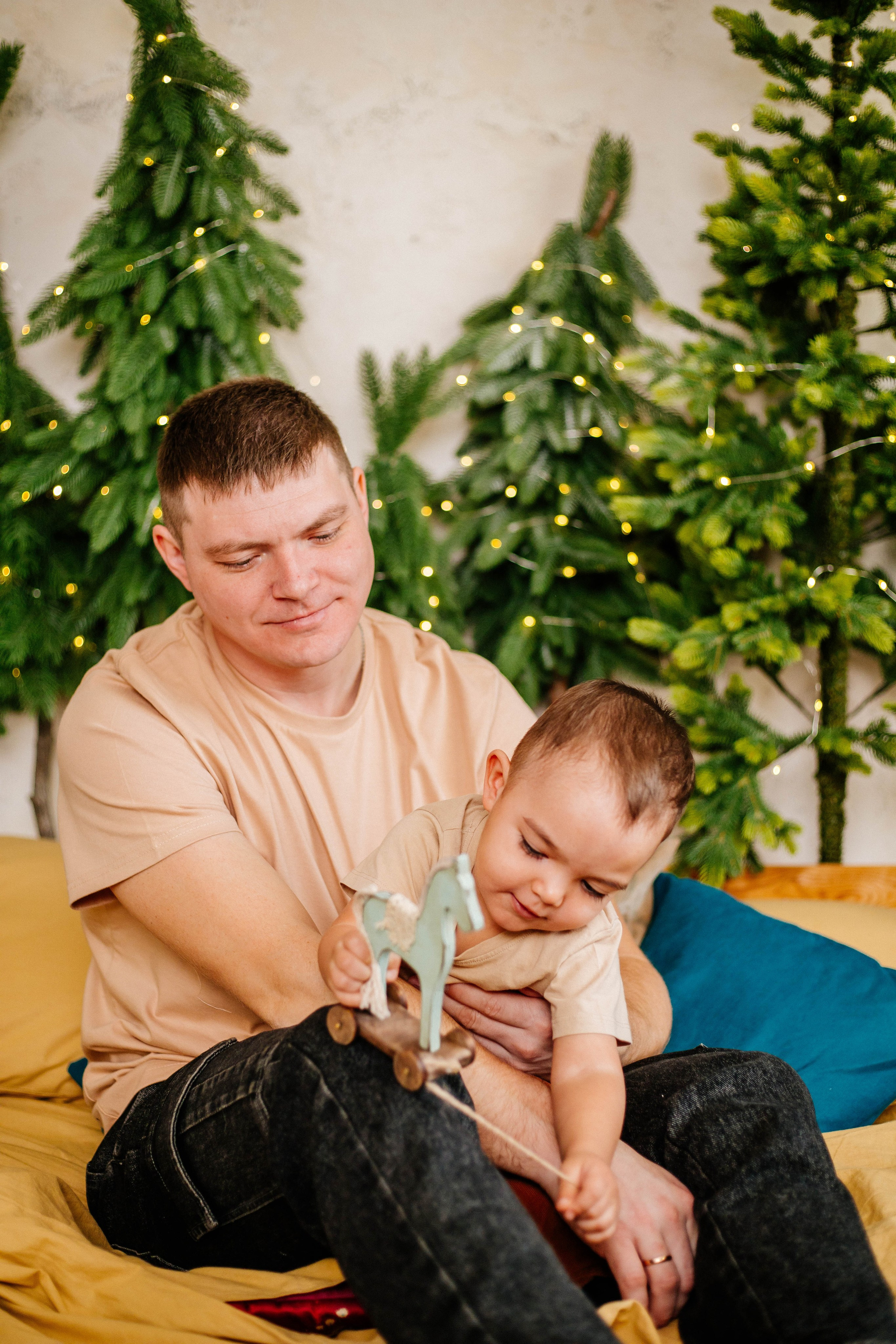 Лев с семьей. Рыжова Тамара