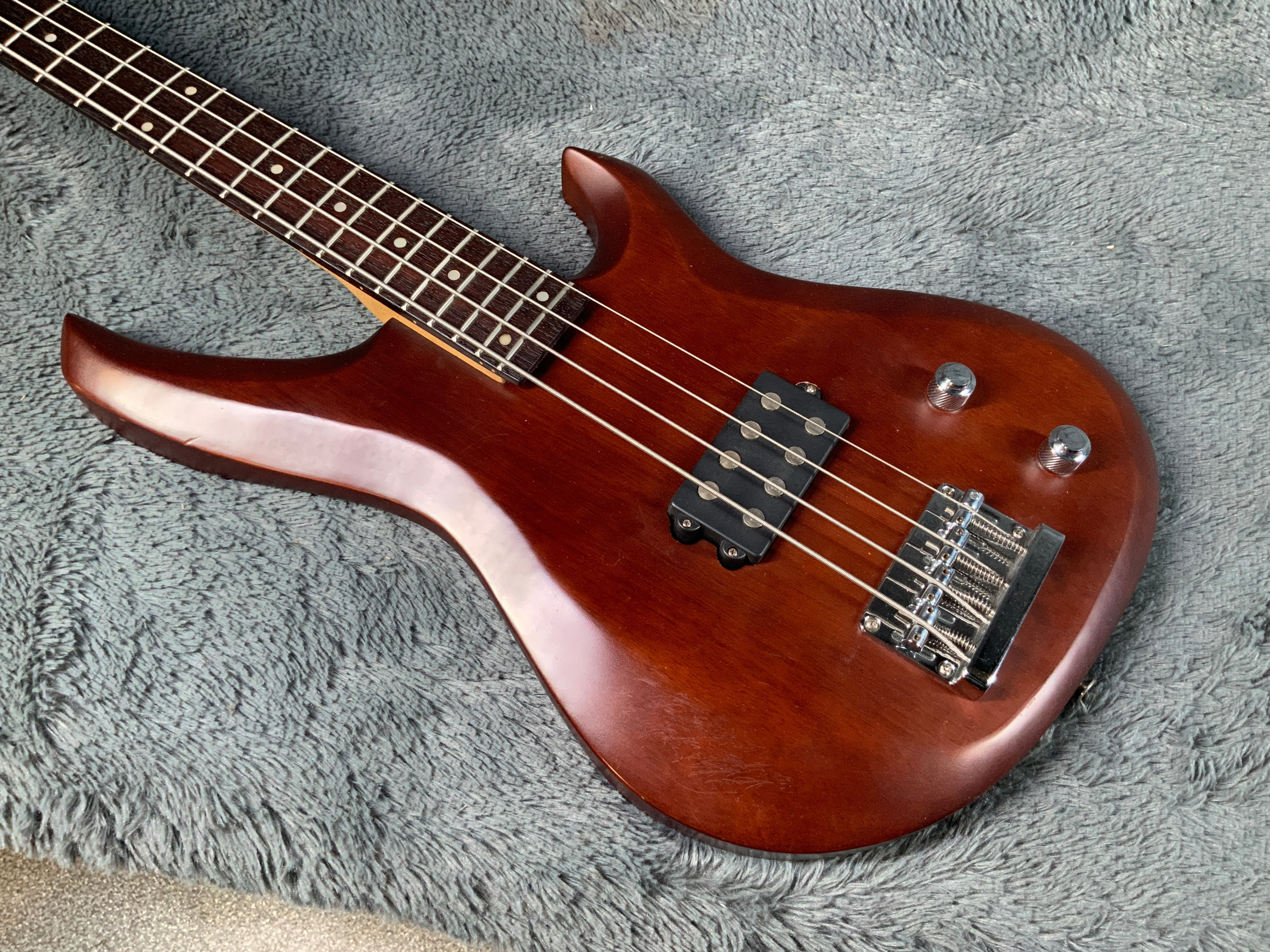 Vintage Bass Korea 90's