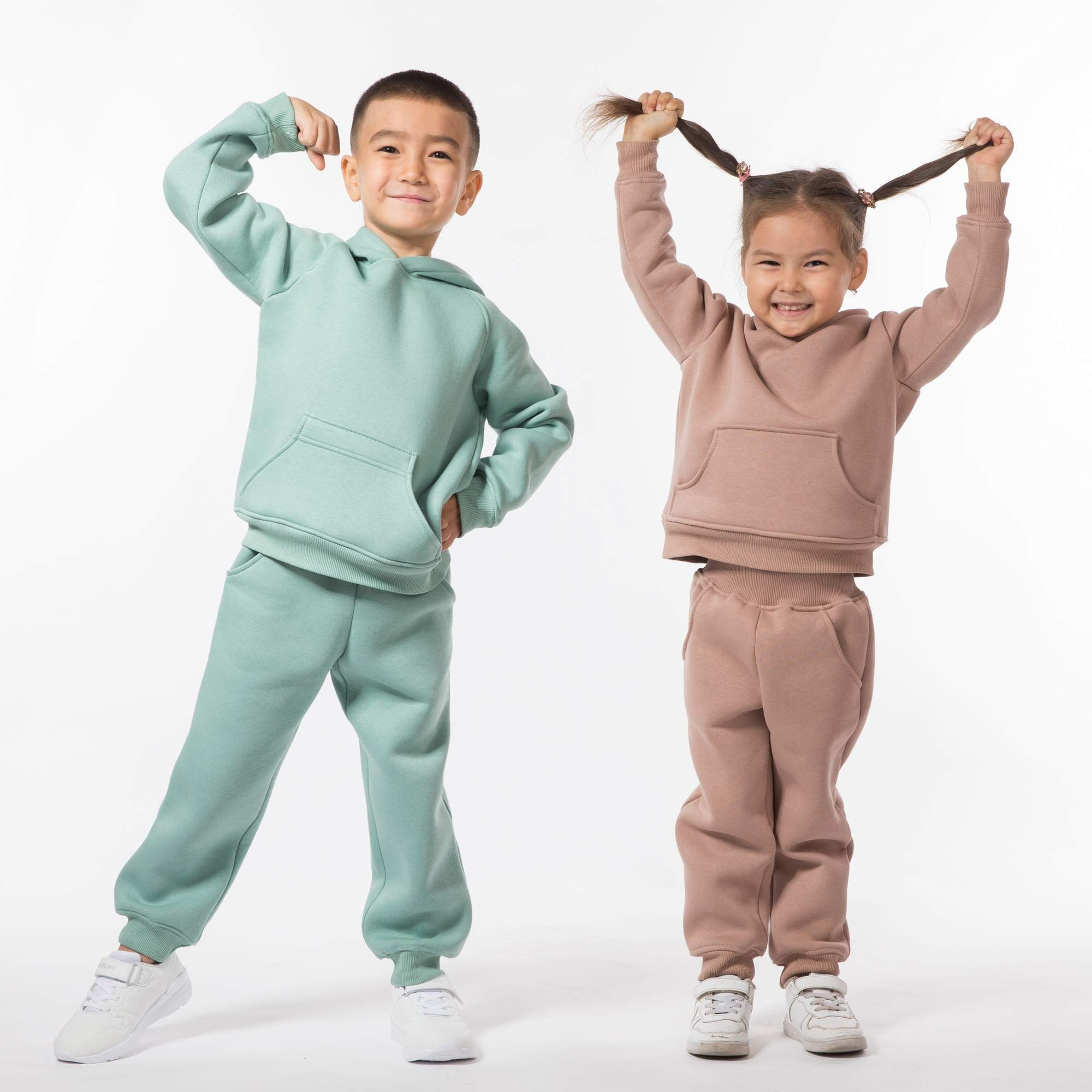 Парные, семейные, детские. ONAY studio Алматы. Фотостудия Алматы. Фотограф Алматы. Недорогая фотосессия Алматы