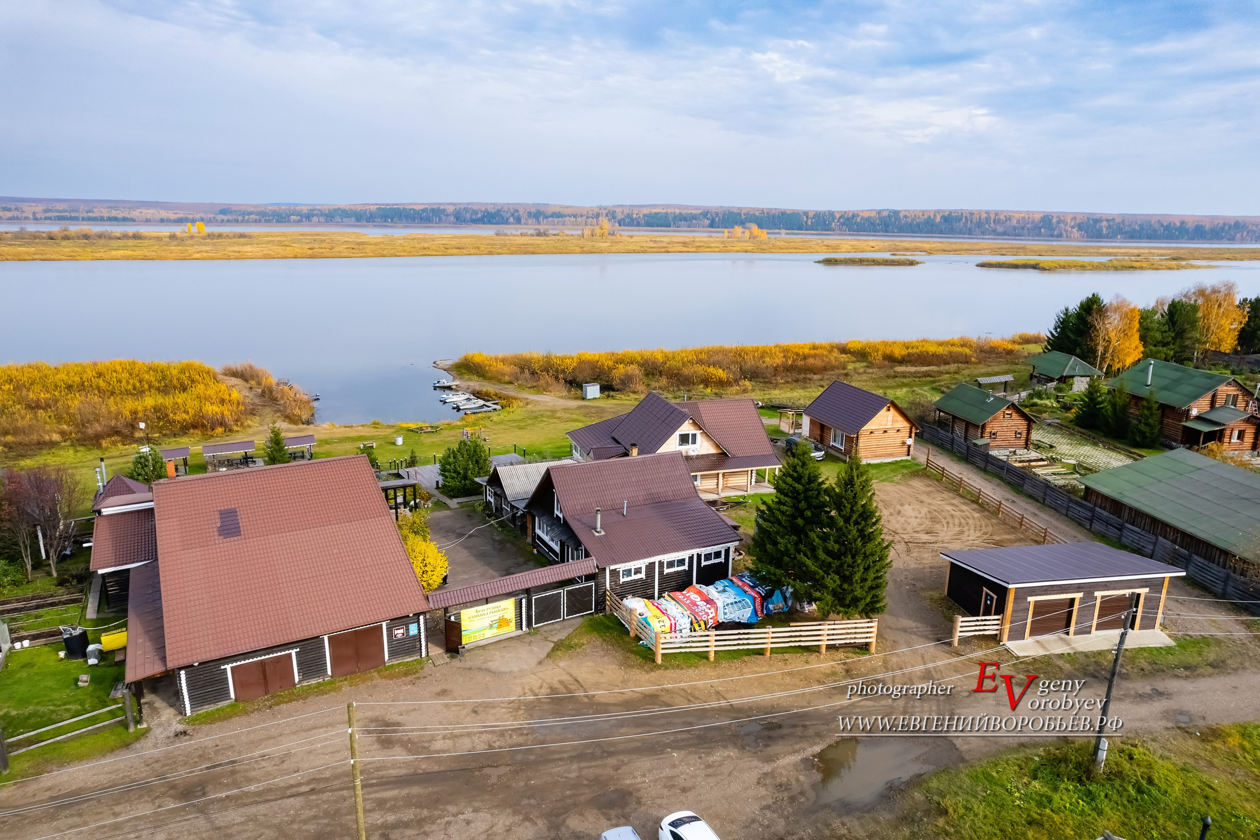 Енисей рыбная заимка рыбалка экскурсии Енисейск Красноярск аренда микроавтобуса трансфер индивидуальный тур фото дегустация рыбных блюд интересные места что посмотреть куда сходить что посетить достопримечательности в Енисейске фототур  цена заказать экскурсию программа маршрут смотровые площадки видовые красивые места путешествие туристический маршрут 