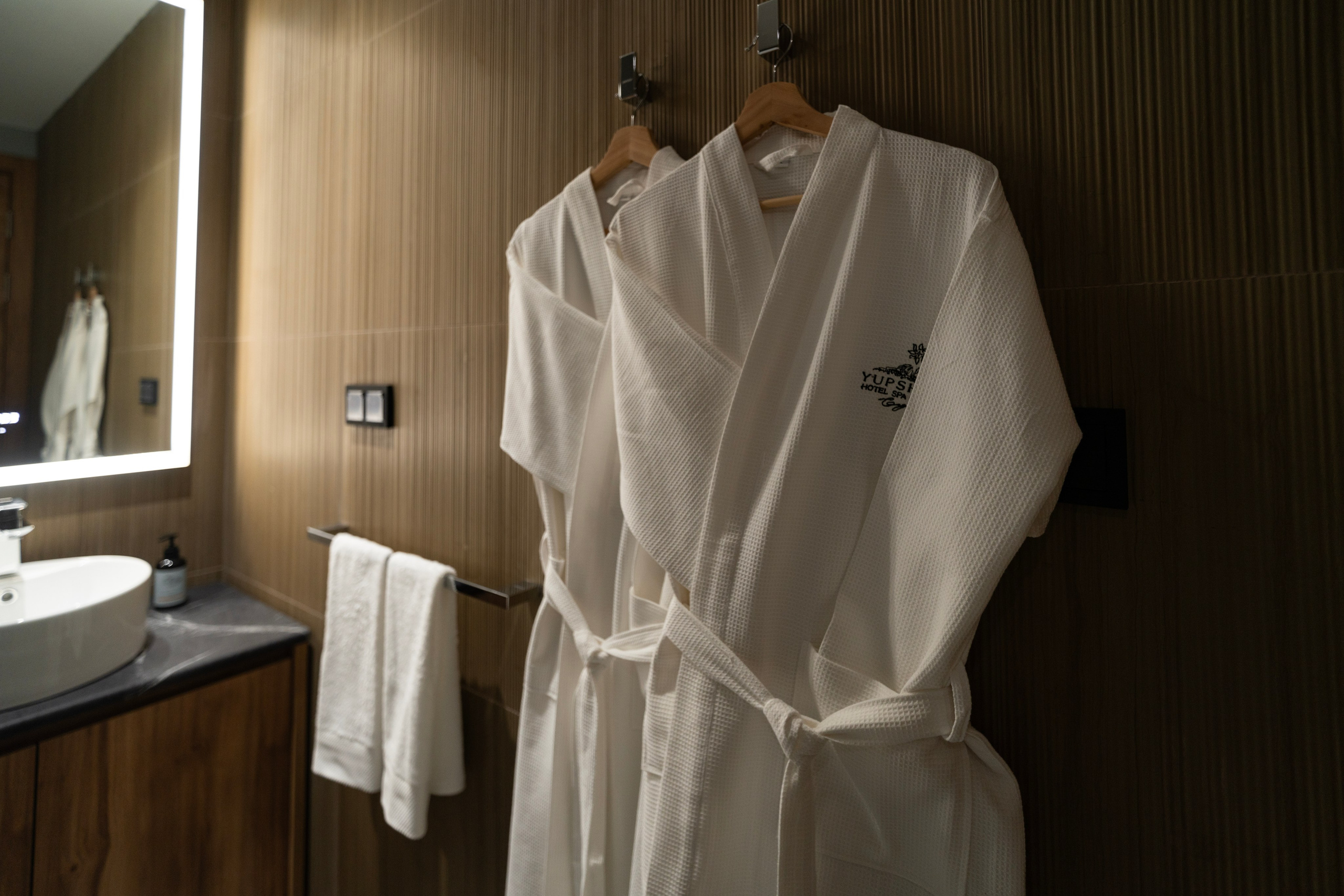 Отель Юпшара. Главная