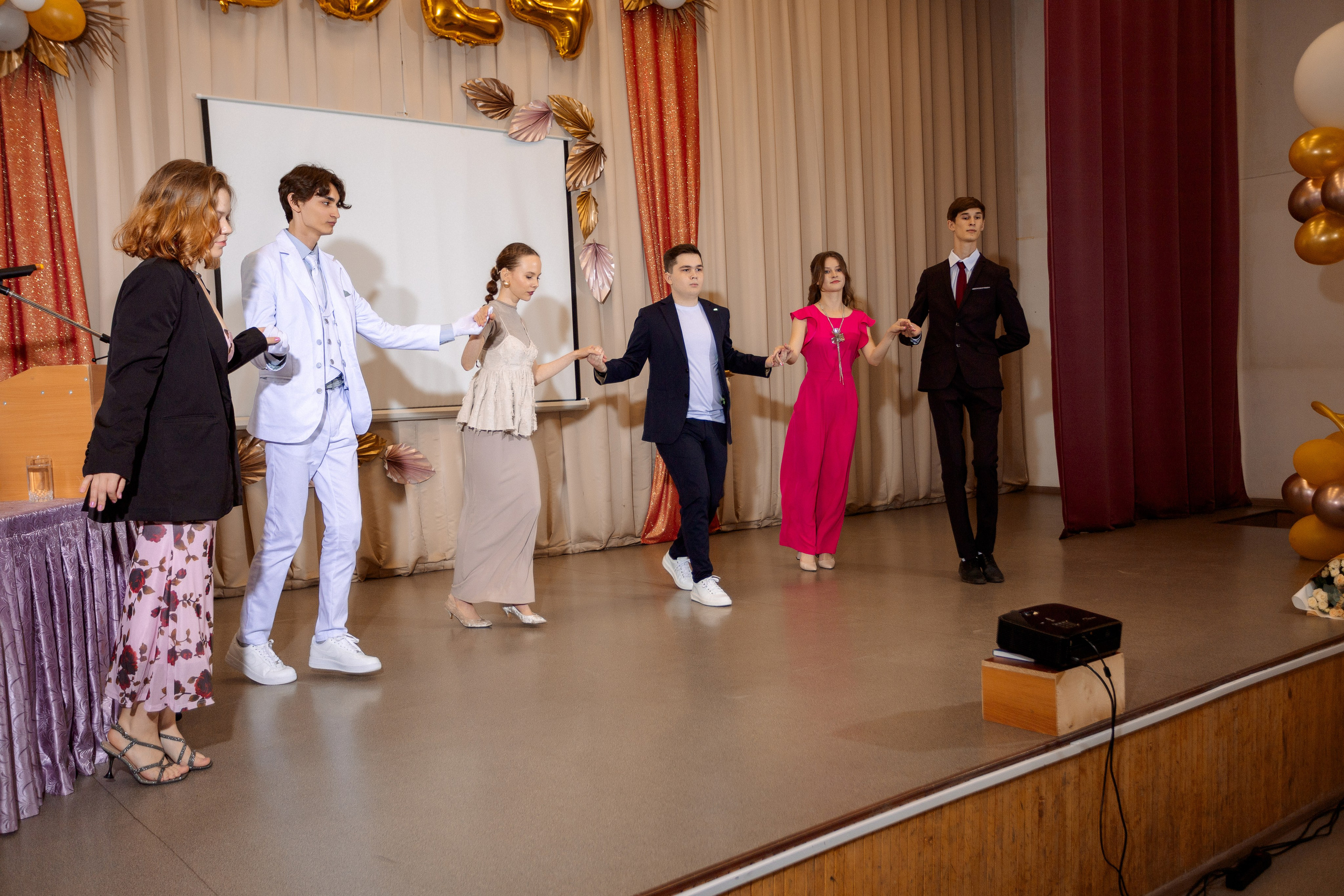 ВРУЧЕНИЕ АТТЕСТАТОВ: Пример. Все фото. Профессиональный фотограф в Ижевске Леша Петров