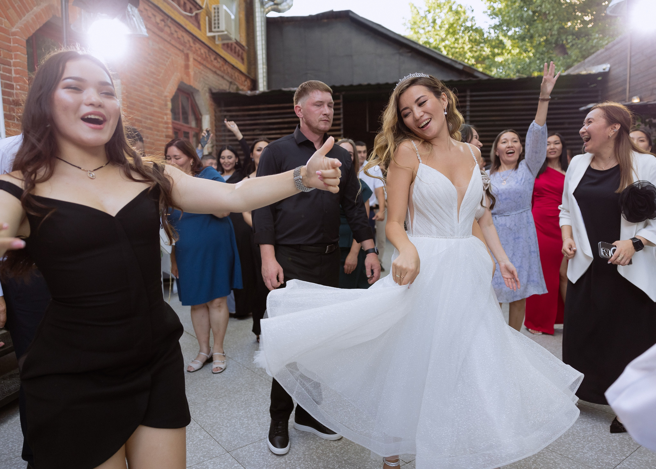 Дмитрий и Алита. Фотограф Эмиль Исякаев