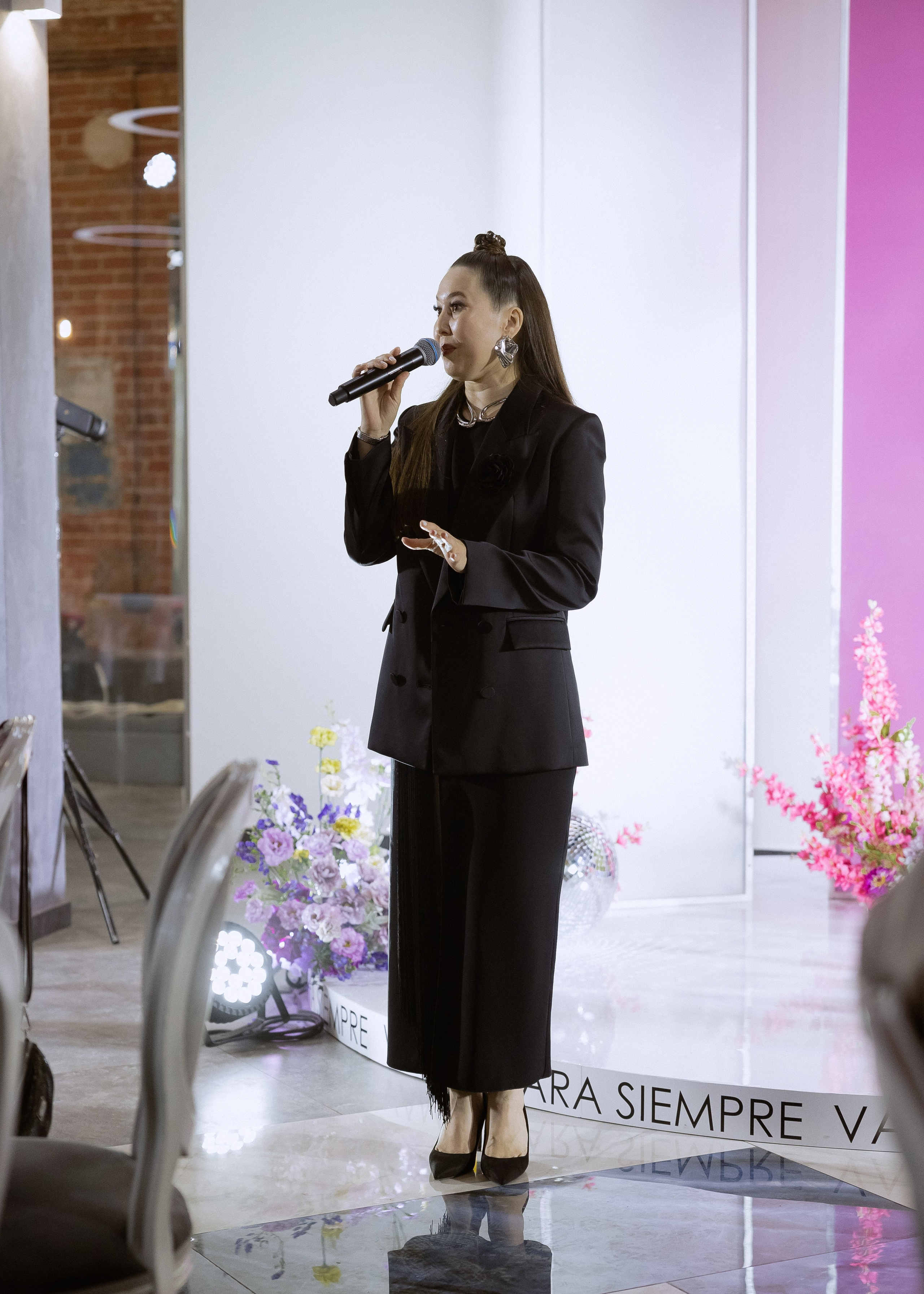 Дмитрий и Алита. Фотограф Эмиль Исякаев