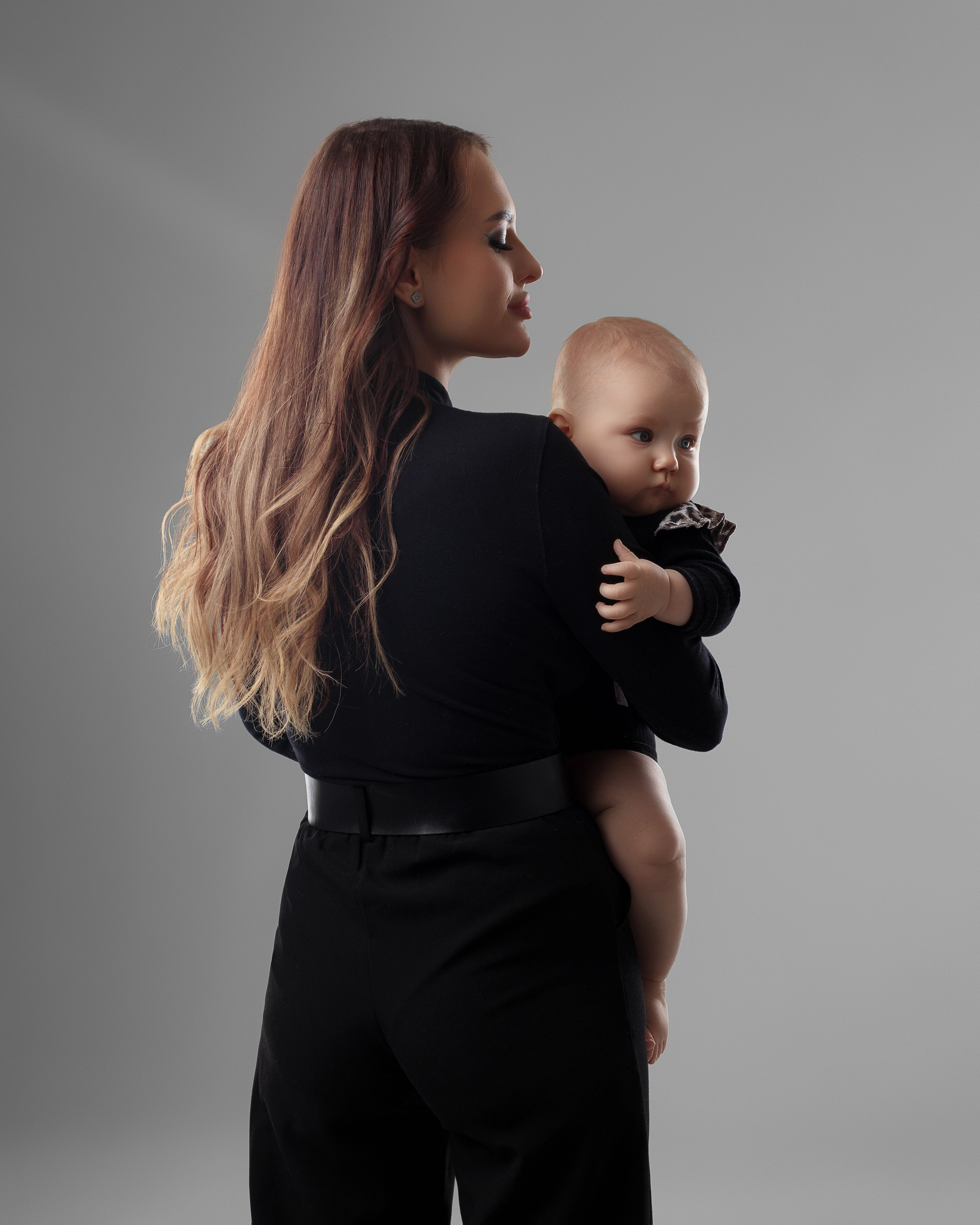 Мама и малыш. Фотограф беременности и семей Нижневартовск