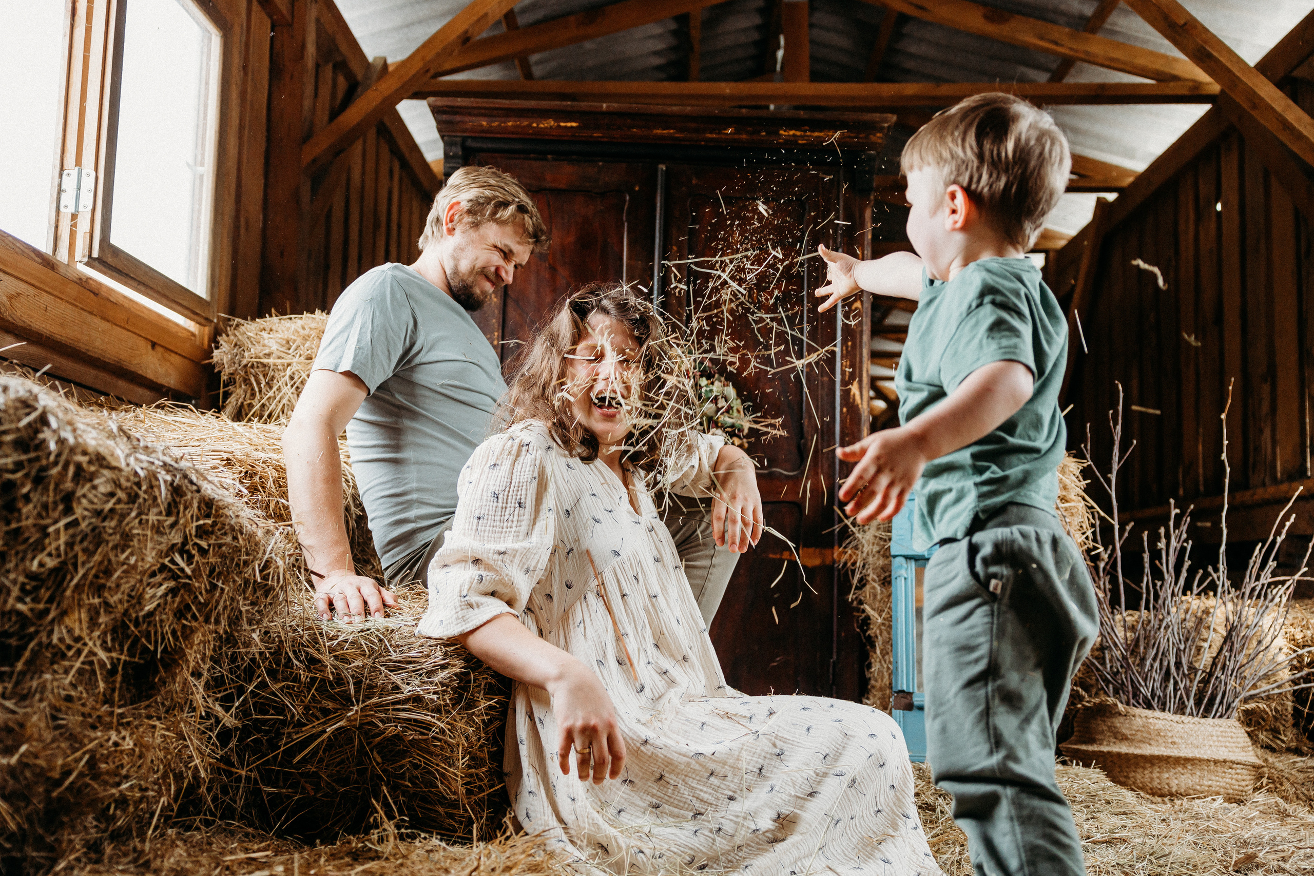 Карина, Гена и Сеня. Семейный и детский фотограф в Краснодаре. Фотограф новорожденных. Фотограф ньюборн. Фотограф родов Краснодар. Катя Угнивенко