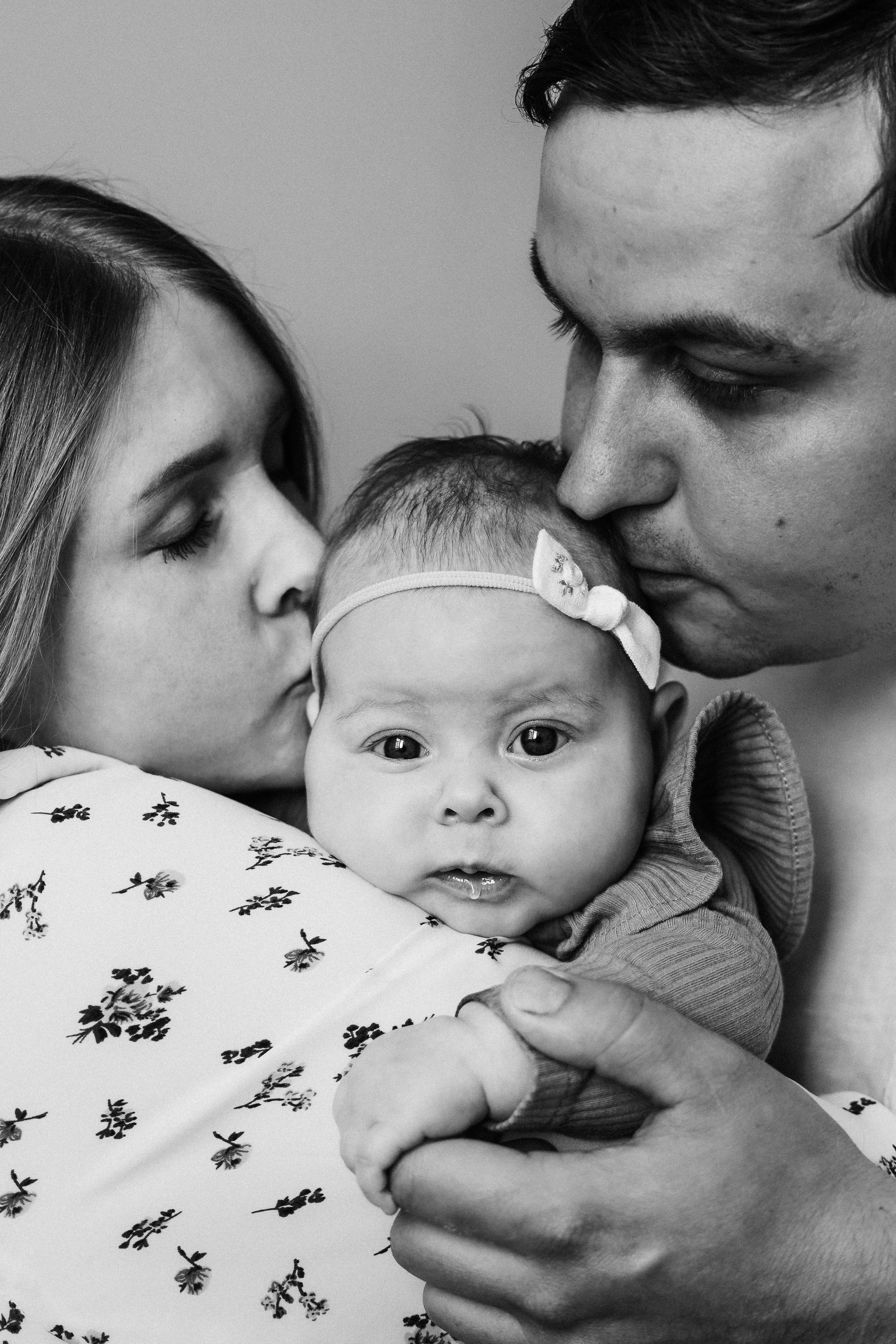 Света, Паша и Агата. Семейный и детский фотограф в Краснодаре. Фотограф новорожденных. Фотограф ньюборн. Фотограф родов Краснодар. Катя Угнивенко