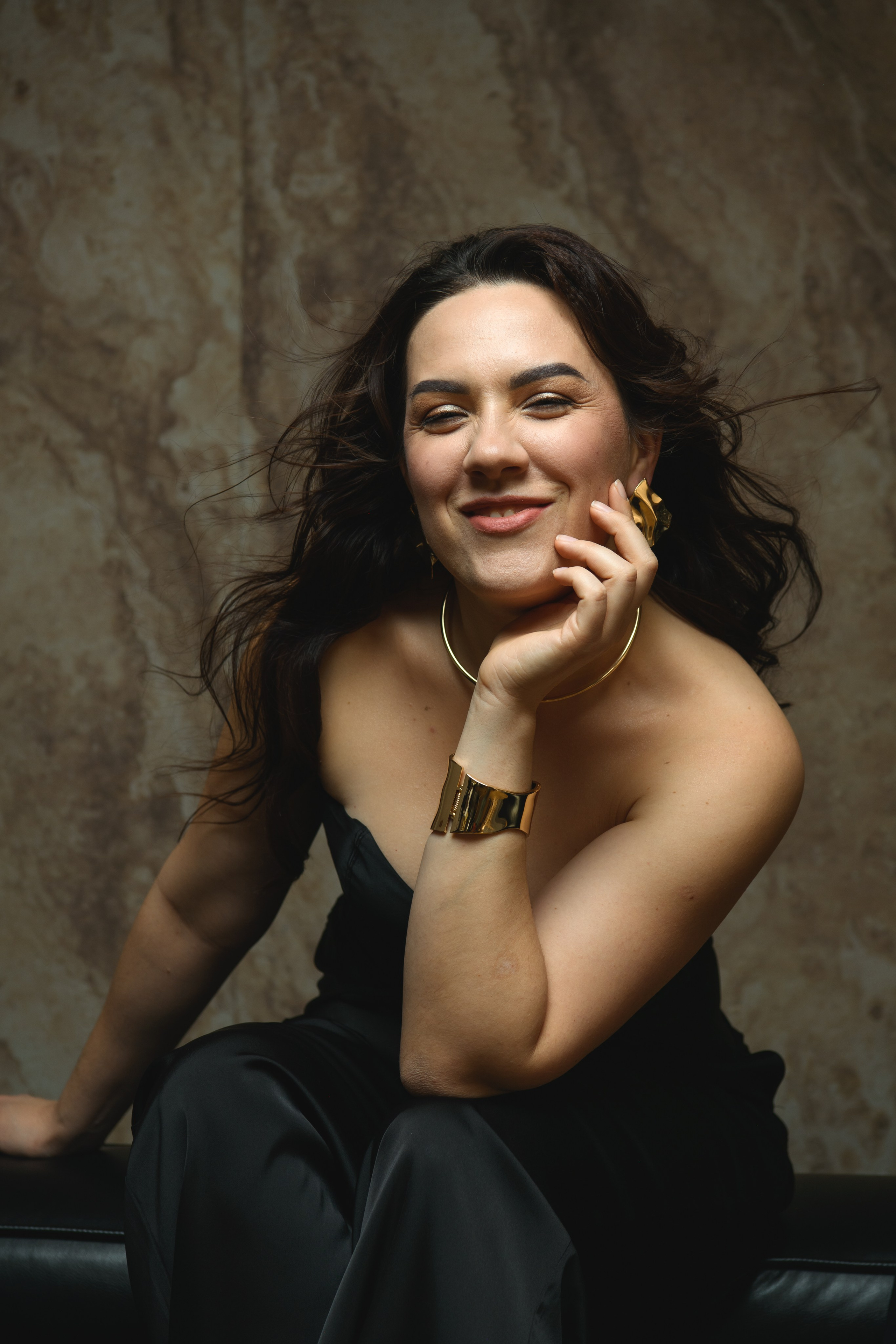 …Без слов — фотосессия для нее. Фотохудожник Нина Жихарева