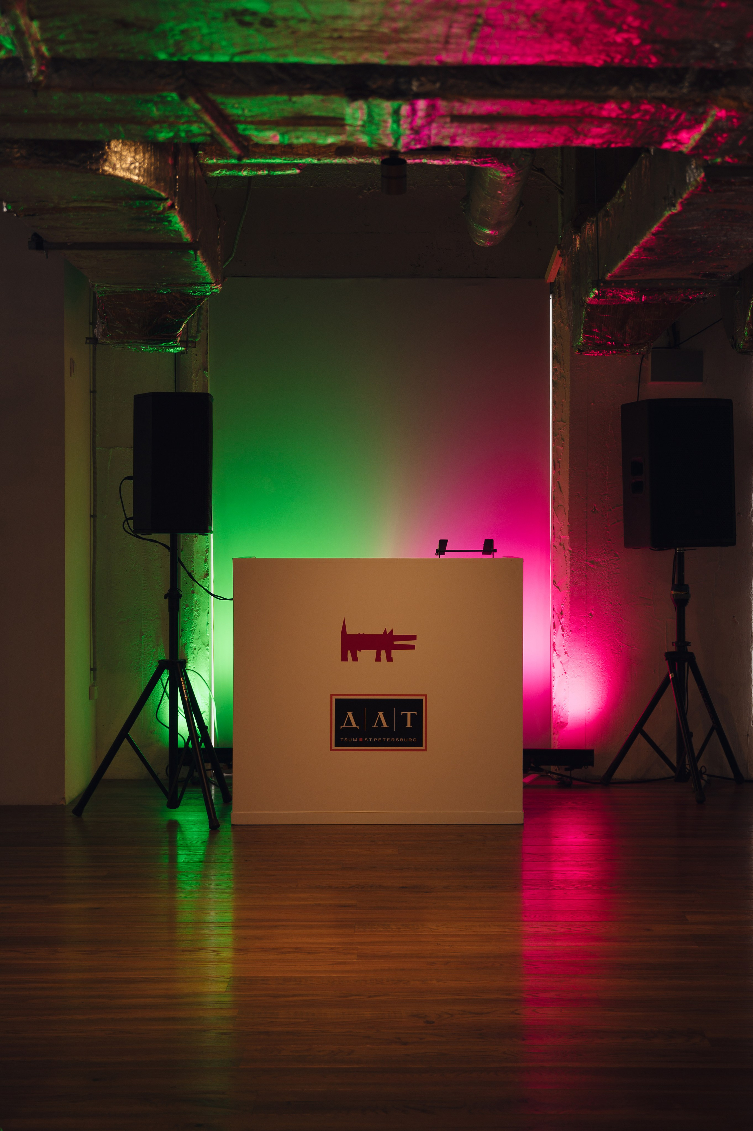 Бекстейдж показа «Новые Имена» собака.ru|ДЛТ. Портретный и репортажный фотограф в Санкт-Петербурге