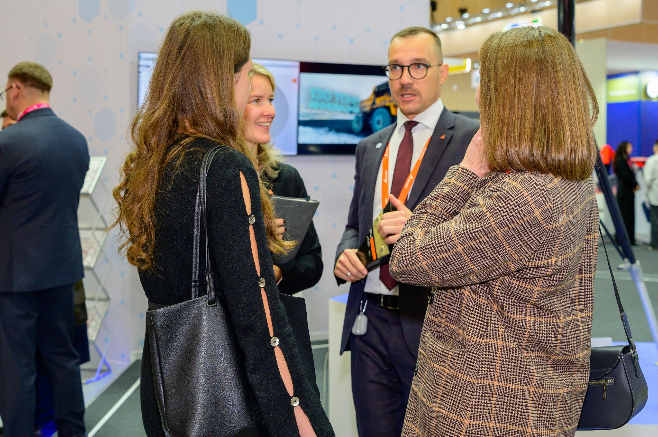 BigindustrialweekBelarus. Фотоуслуги, услуги фотографа, фотографирование важных событий