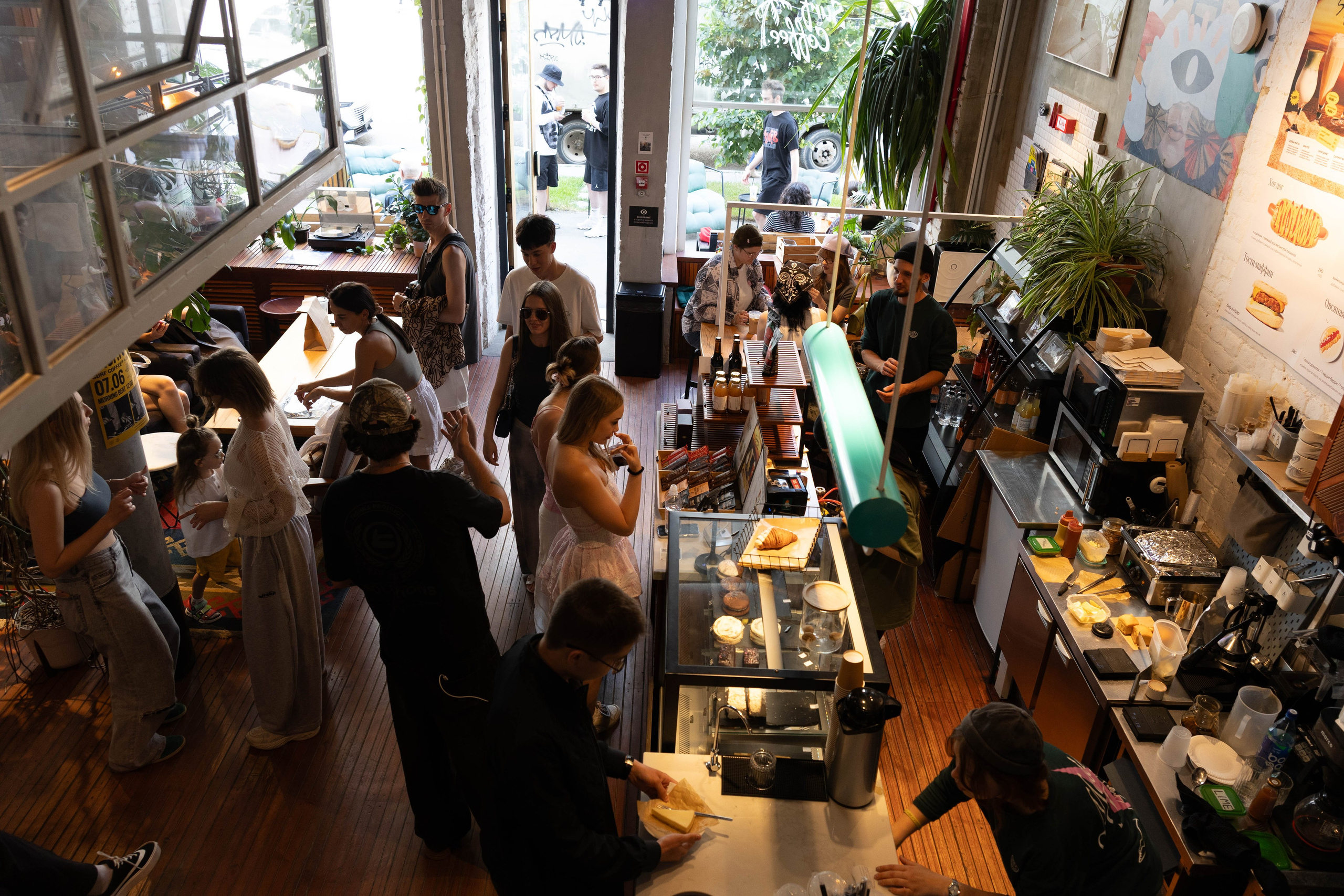 Утренняя вечеринка в Surf