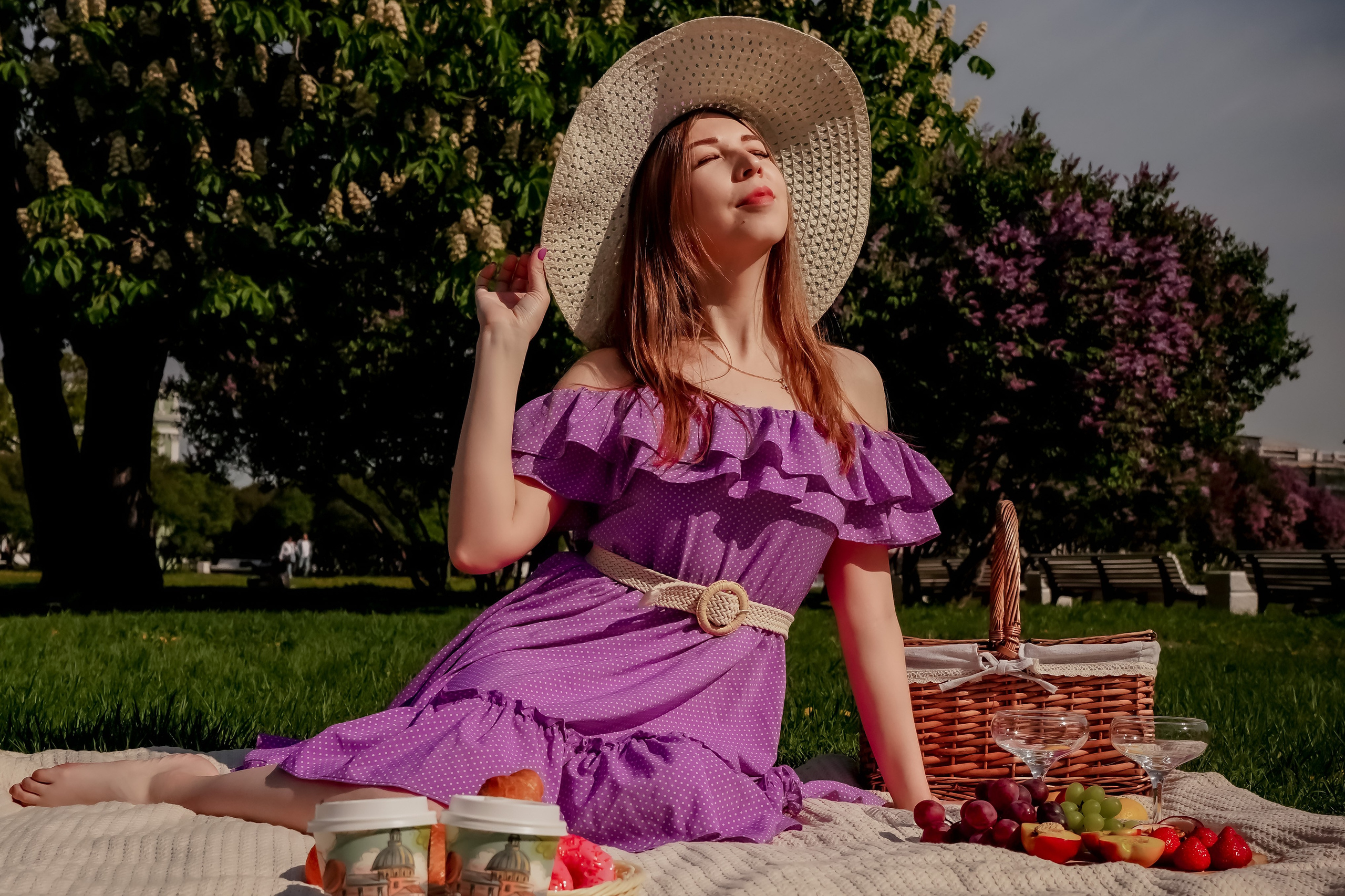 Оля весна сирень. Фотограф Оксана Шавва