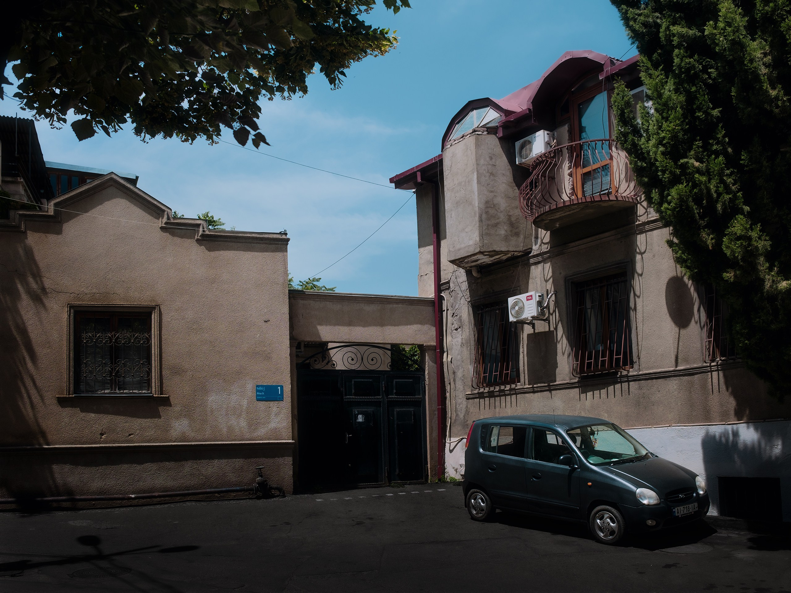 Streets of Sakartvelo p.4. Viktor Garshnep Documentary Photographer