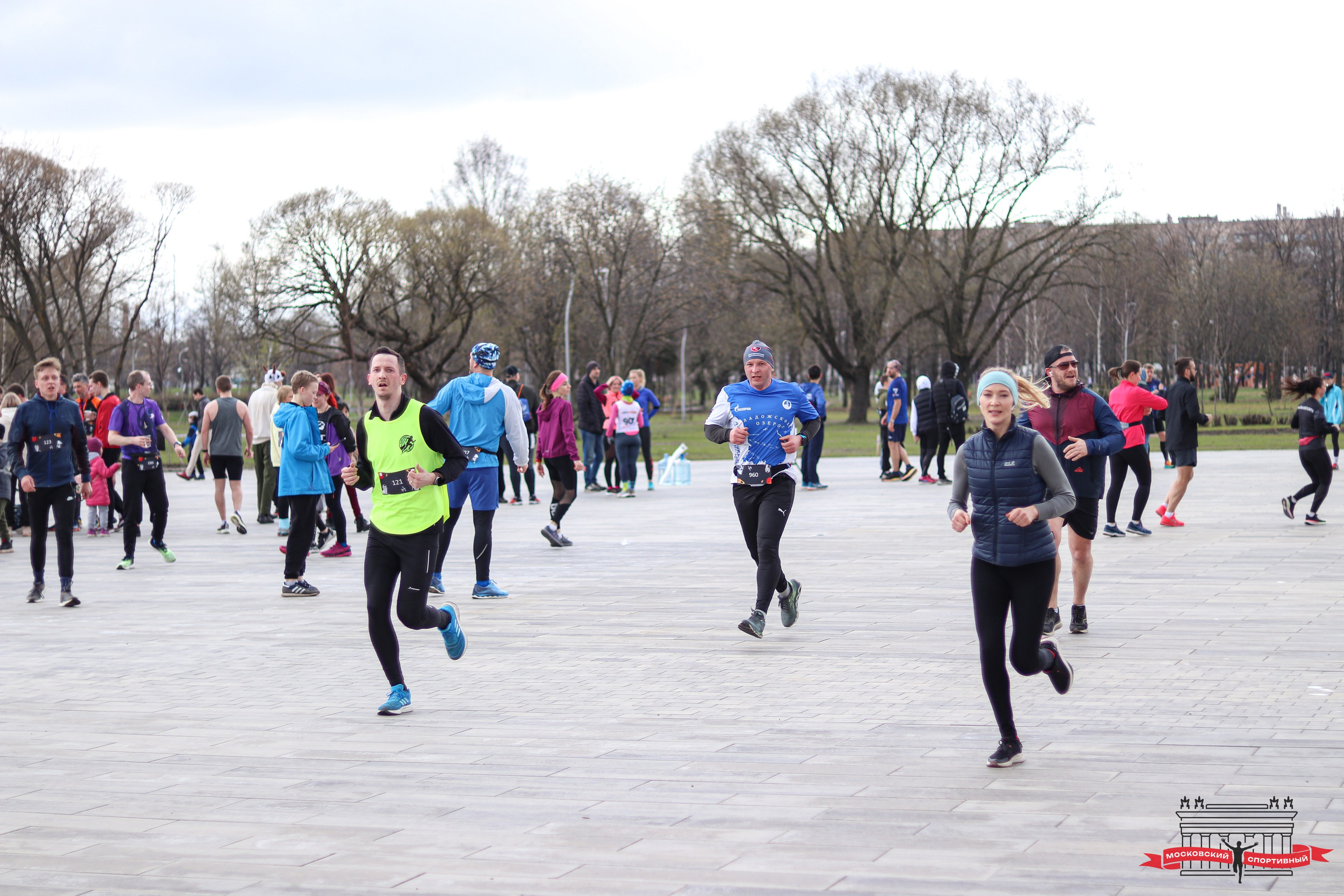 Московский Спортивный «КОСМИЧЕСКИЙ RUNOFF». Ивентный фотограф в Санкт-Петербурге Олег Комков