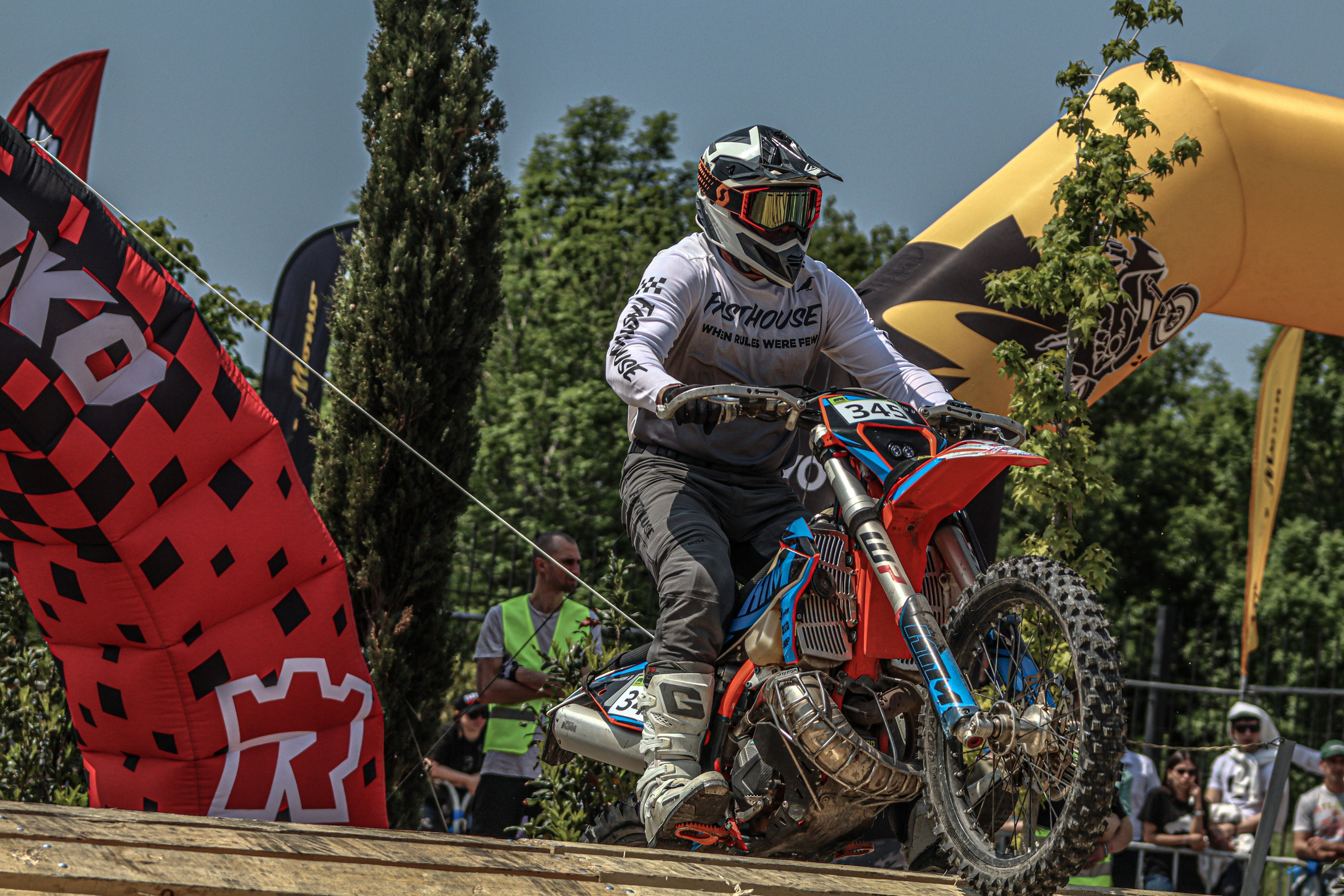 Enduro. Ivaladimirovna1995.wfolio.pro