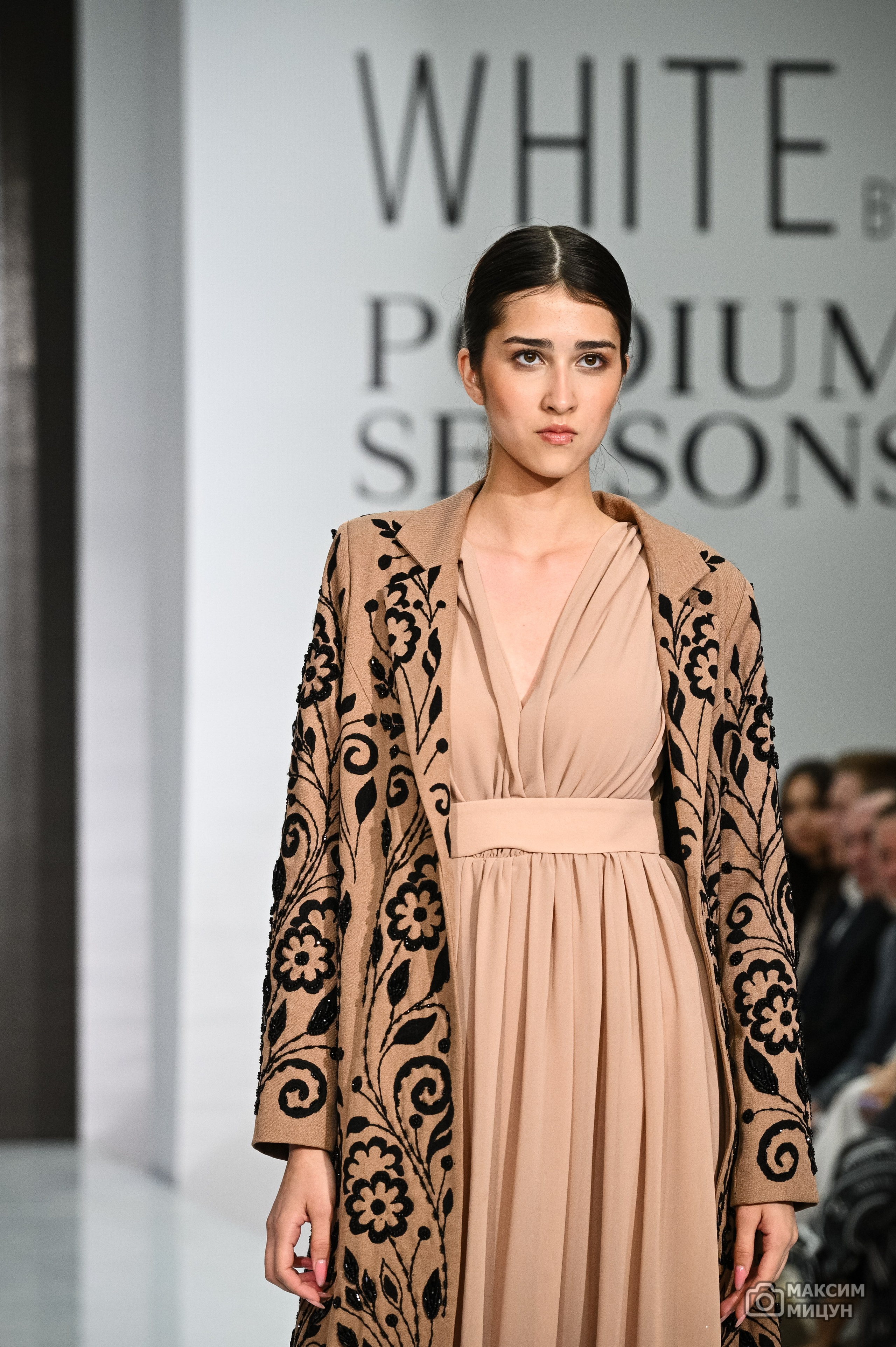 Модные показы. Фотограф Максим Мицун. Портрет, свадьба, репортаж, каталог