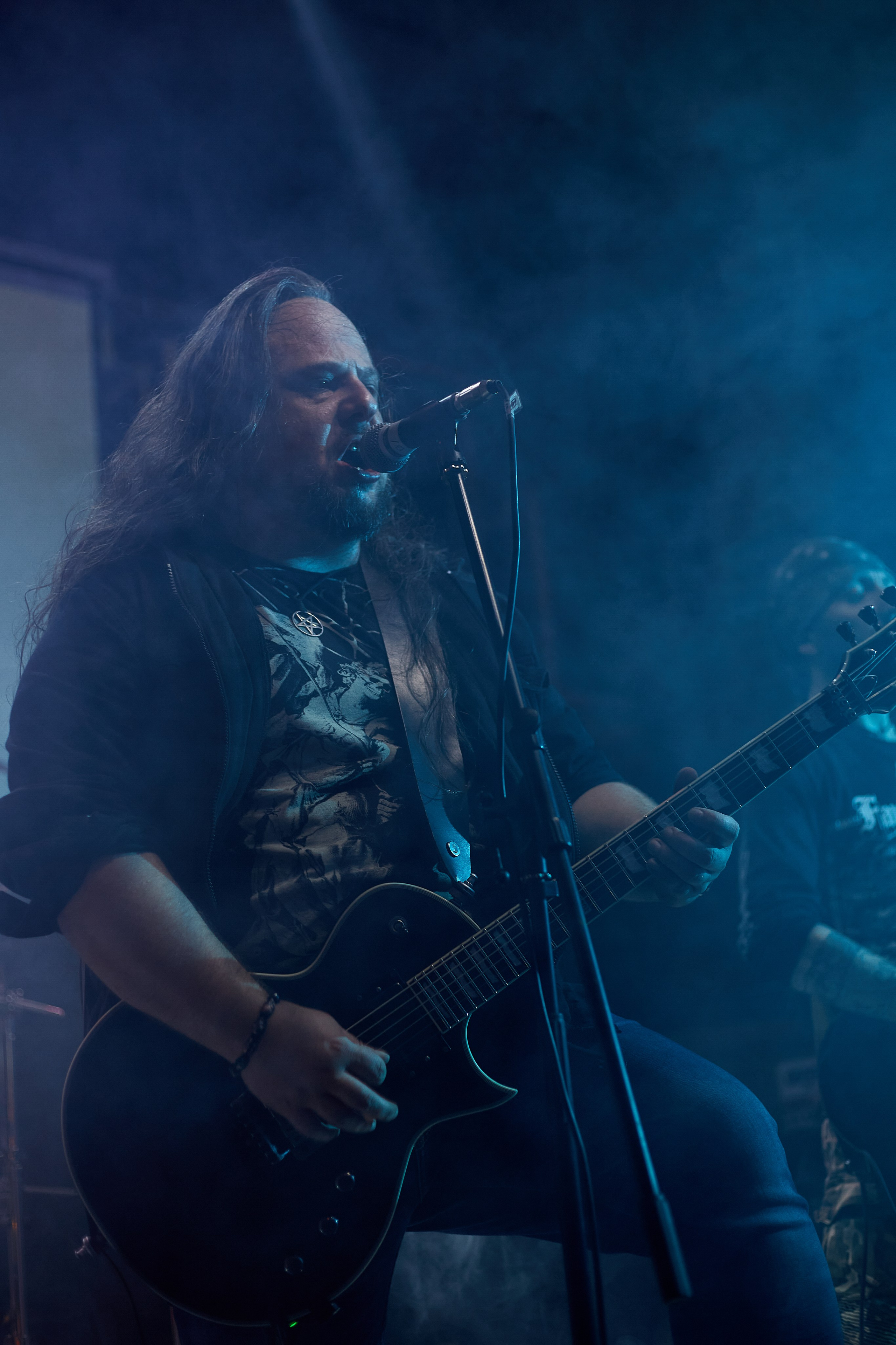 2023-11-03. Abysslooker