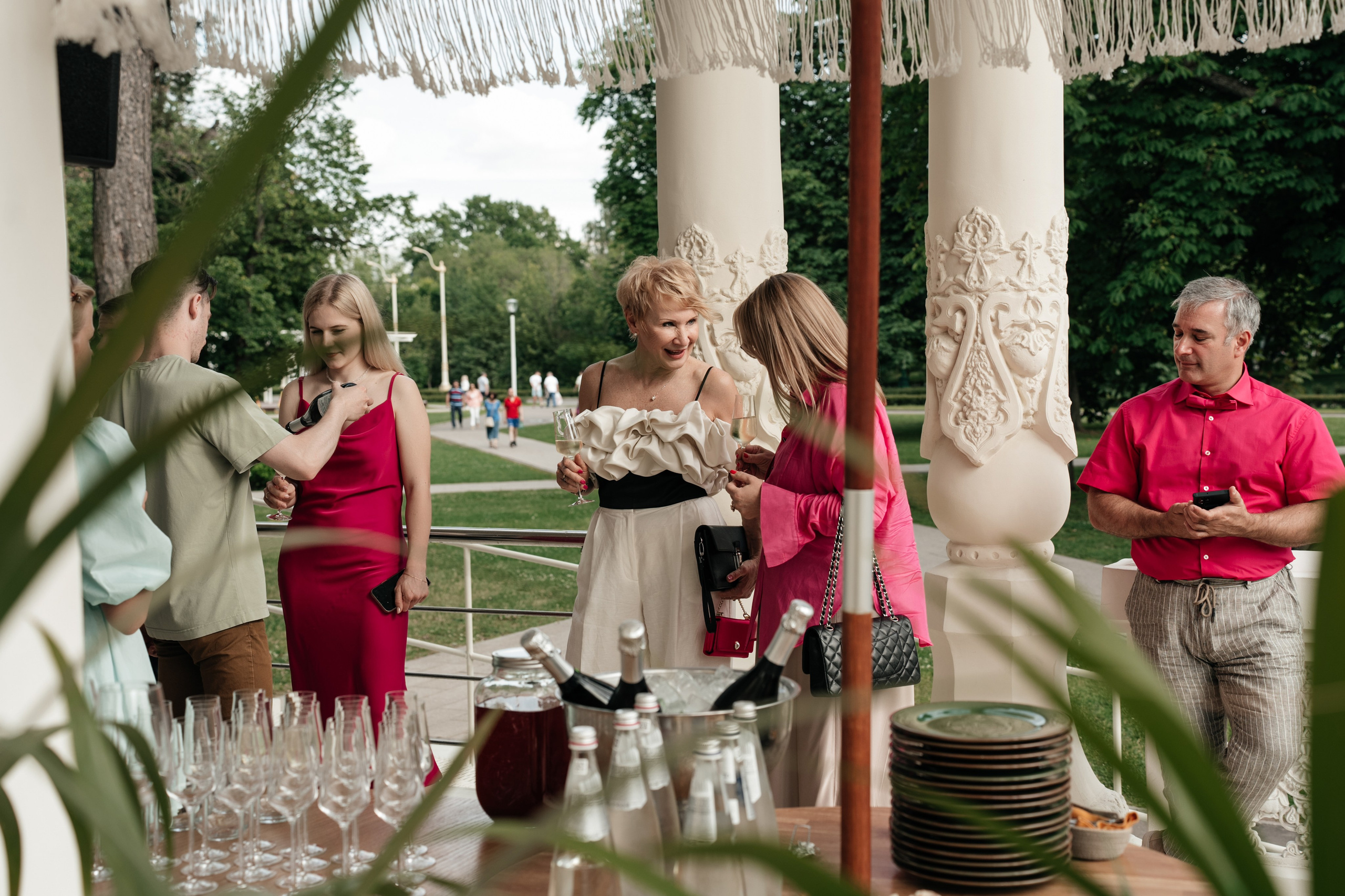 Ресторан Домик в саду, ВДНХ. Свадебный фотограф Москва Александра Аверкова