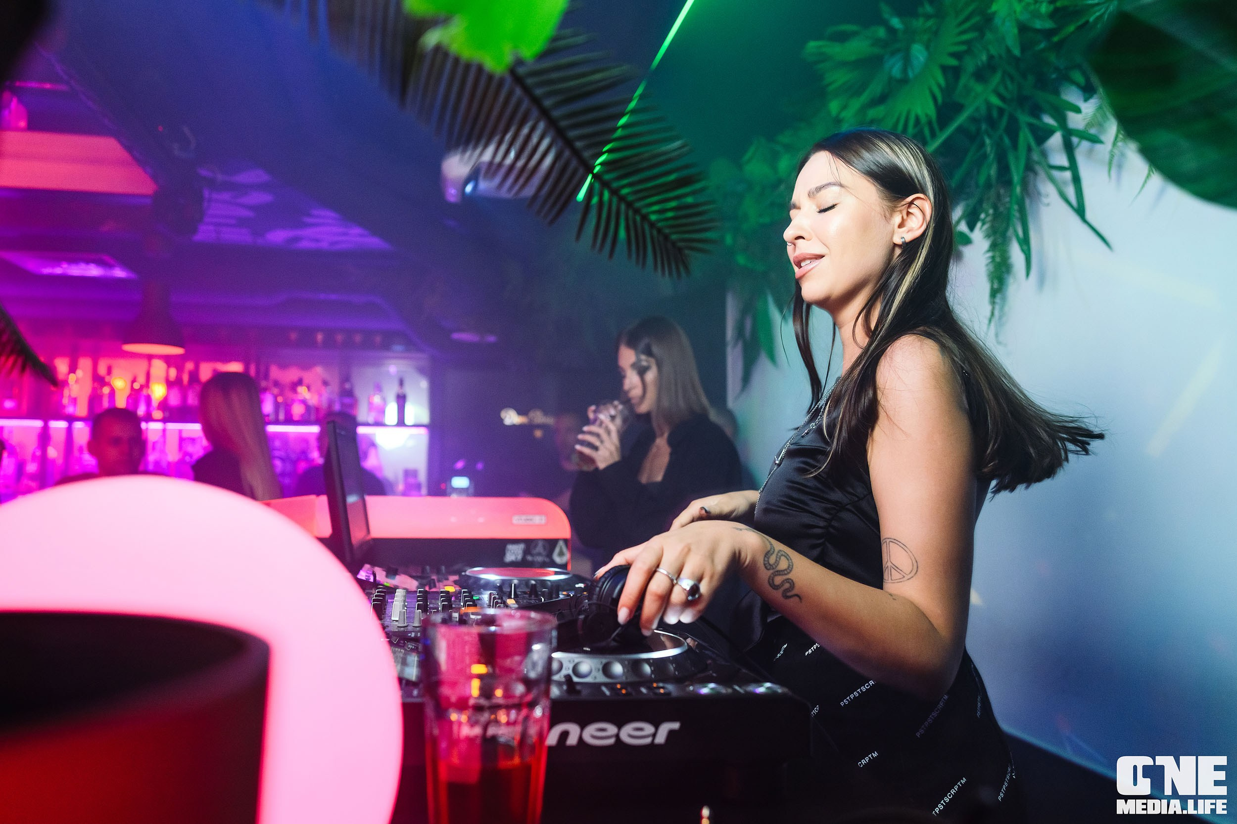 NISHA. One Media Life: фоторепортажи, фотоотчеты с мероприятий и заведений