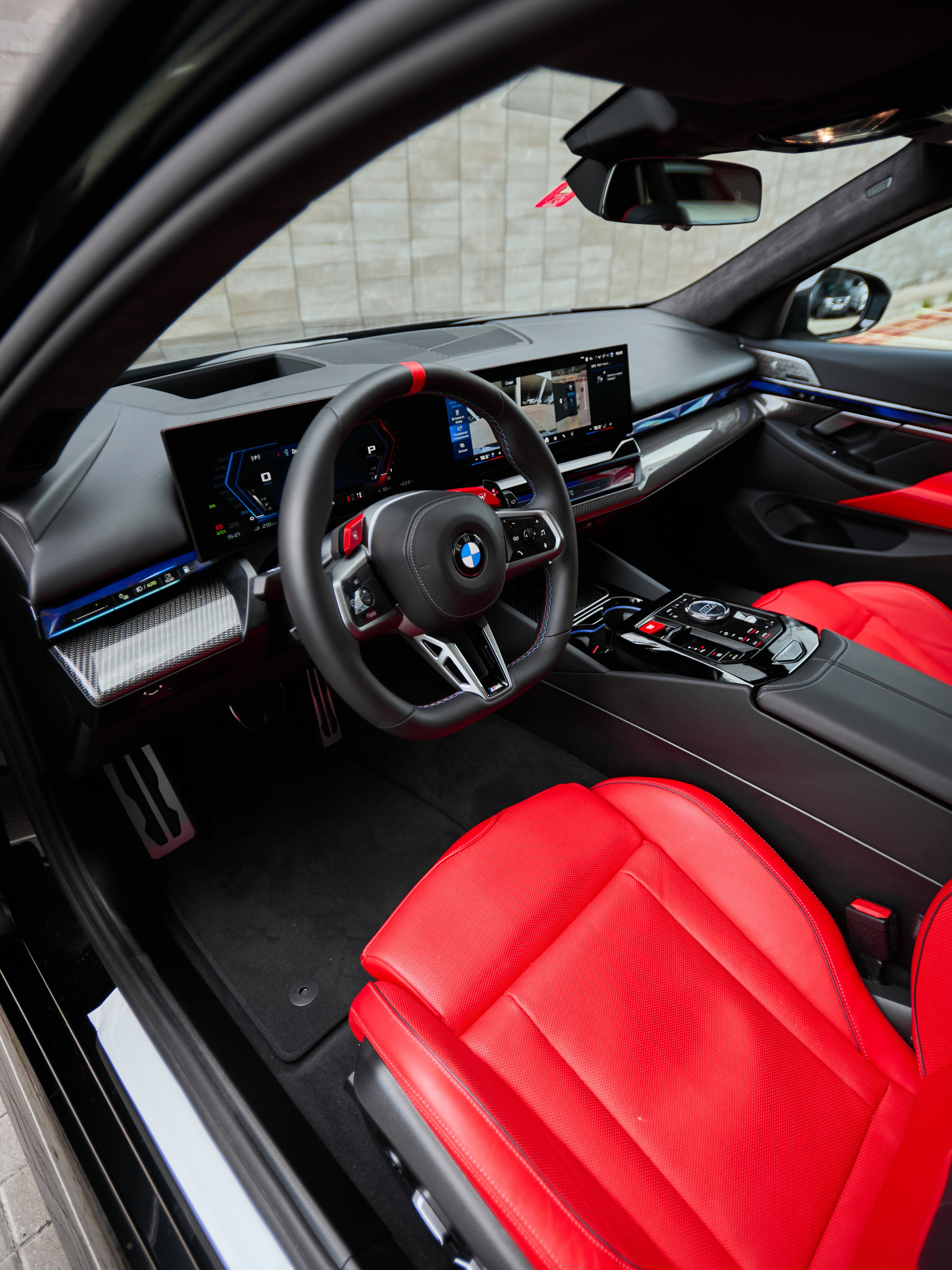 BMW M5 2025. Автомобильный и интерьерный фотограф в Минске Александр Тагаев