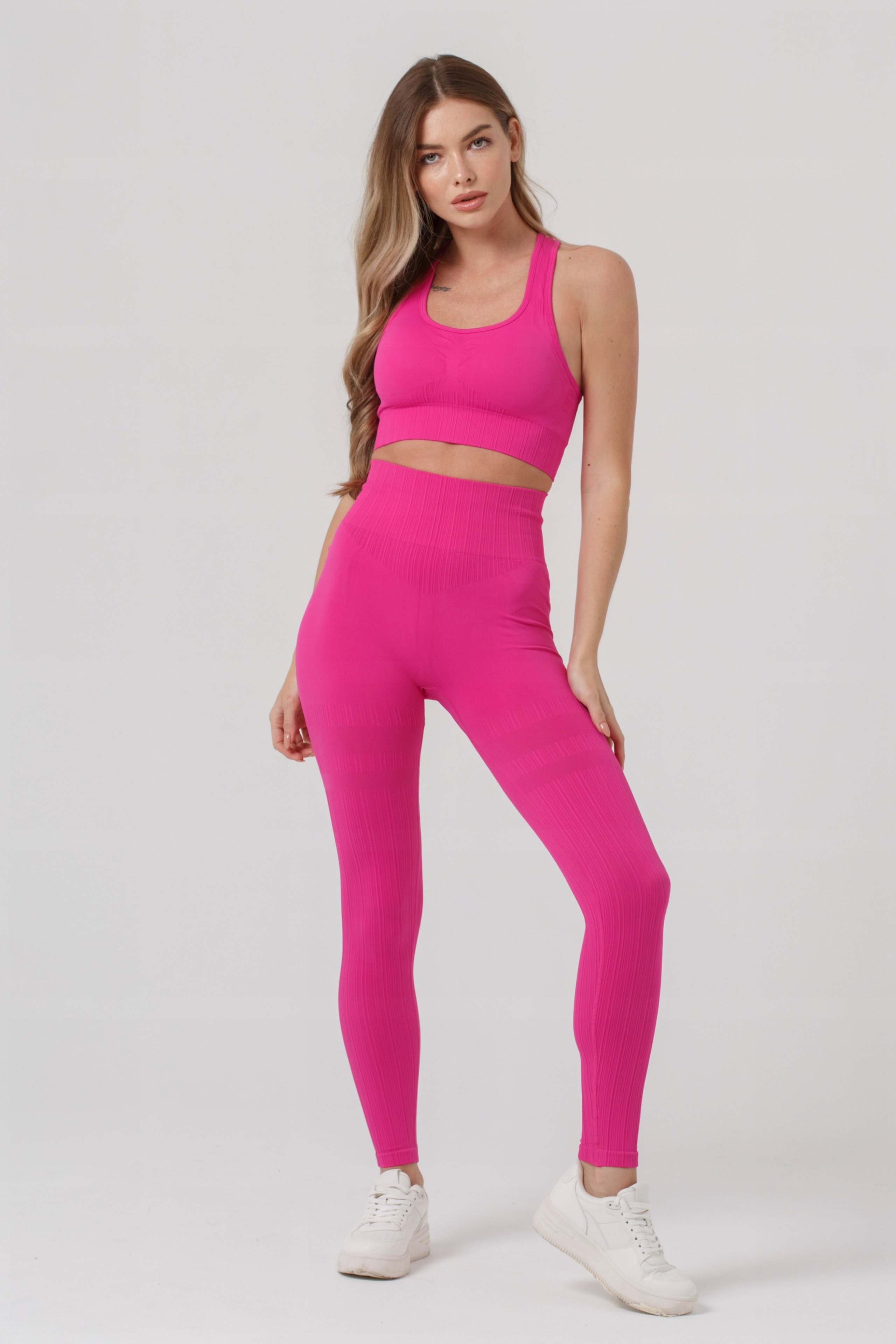 Кристина, 42-44 р-р, 172 рост. KED Production — продакшн из СПб. Создаём фото, видео и контент, который помогает брендам и селлерам продавать больше