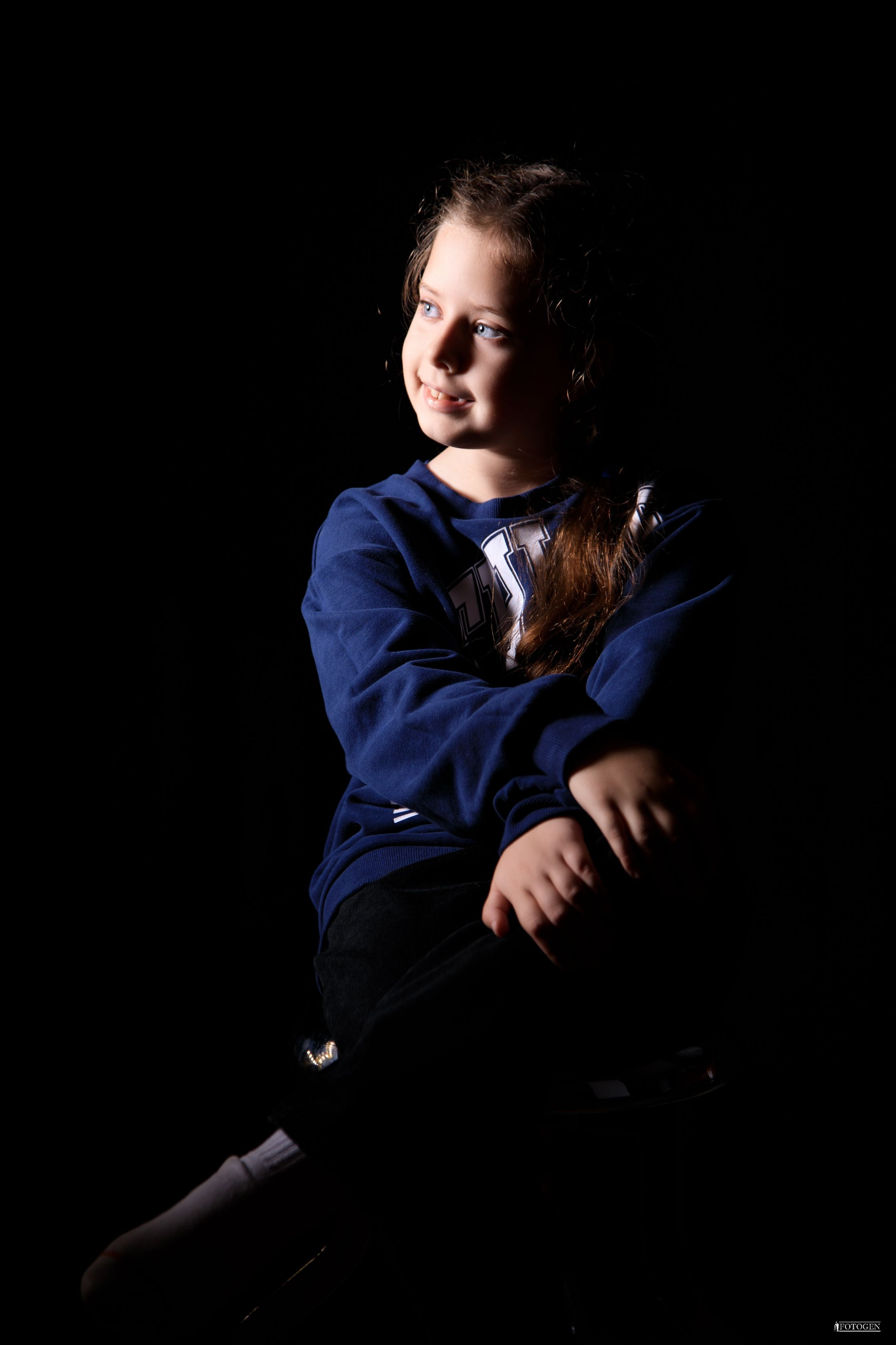 Семейная фотосессия: мама с детьми | Портфолио Fotogen. Интерьерная фотостудия FOTOGEN г. Краснодар