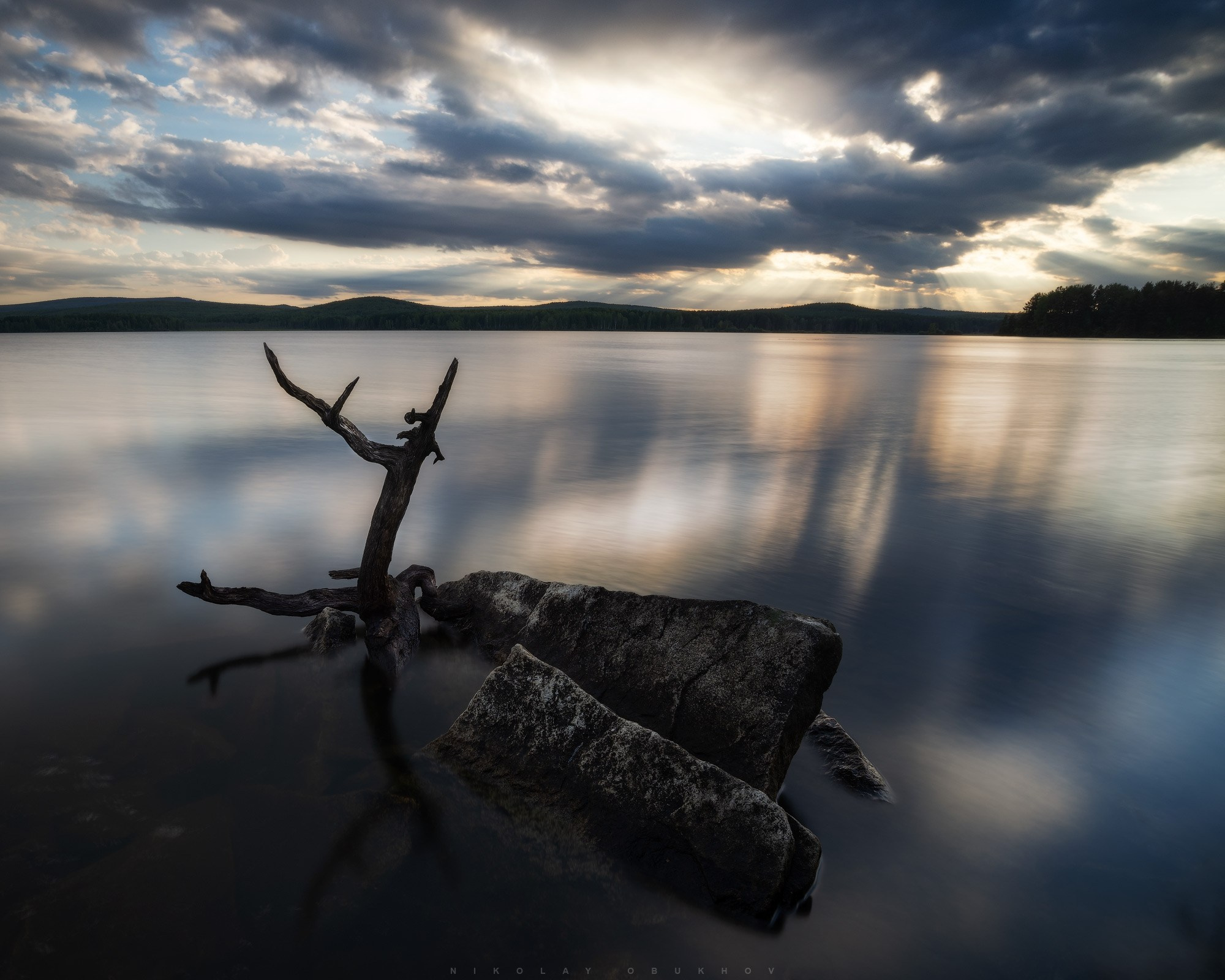 Сумерки у Черноисточинского пруда — момент умиротворения в фотографиях природы Среднего Урала.