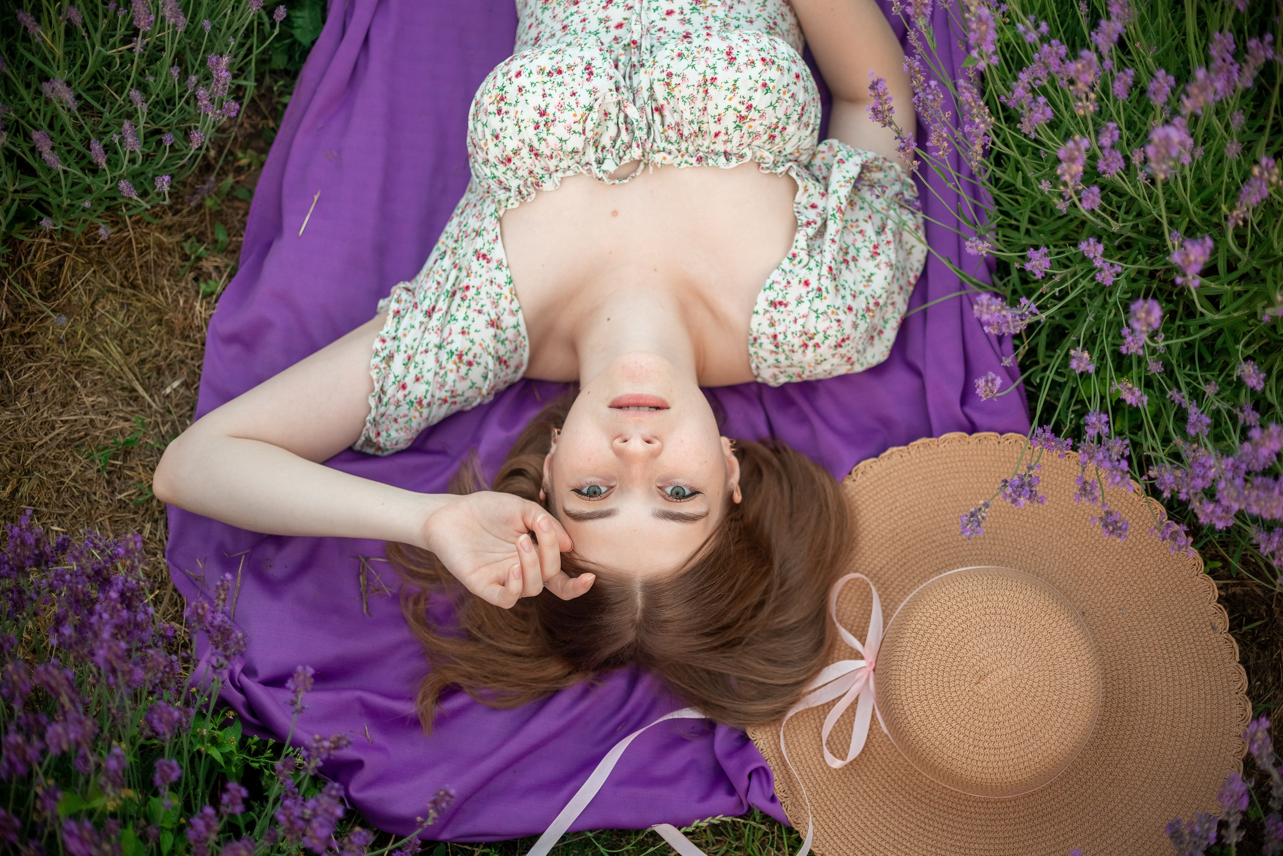 Семейный фотограф на выписку из роддома и крещение Минск Настя Гришук