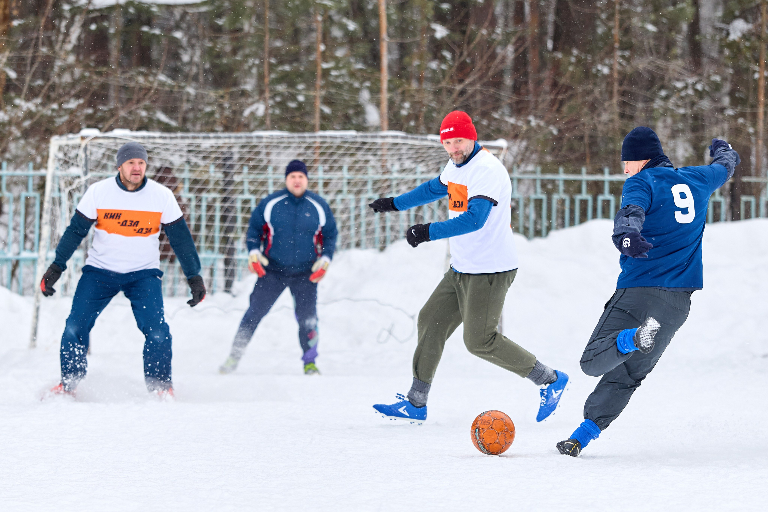 Футбол — Академ Лига. Фотограф в Новосибирске Алена Скокова