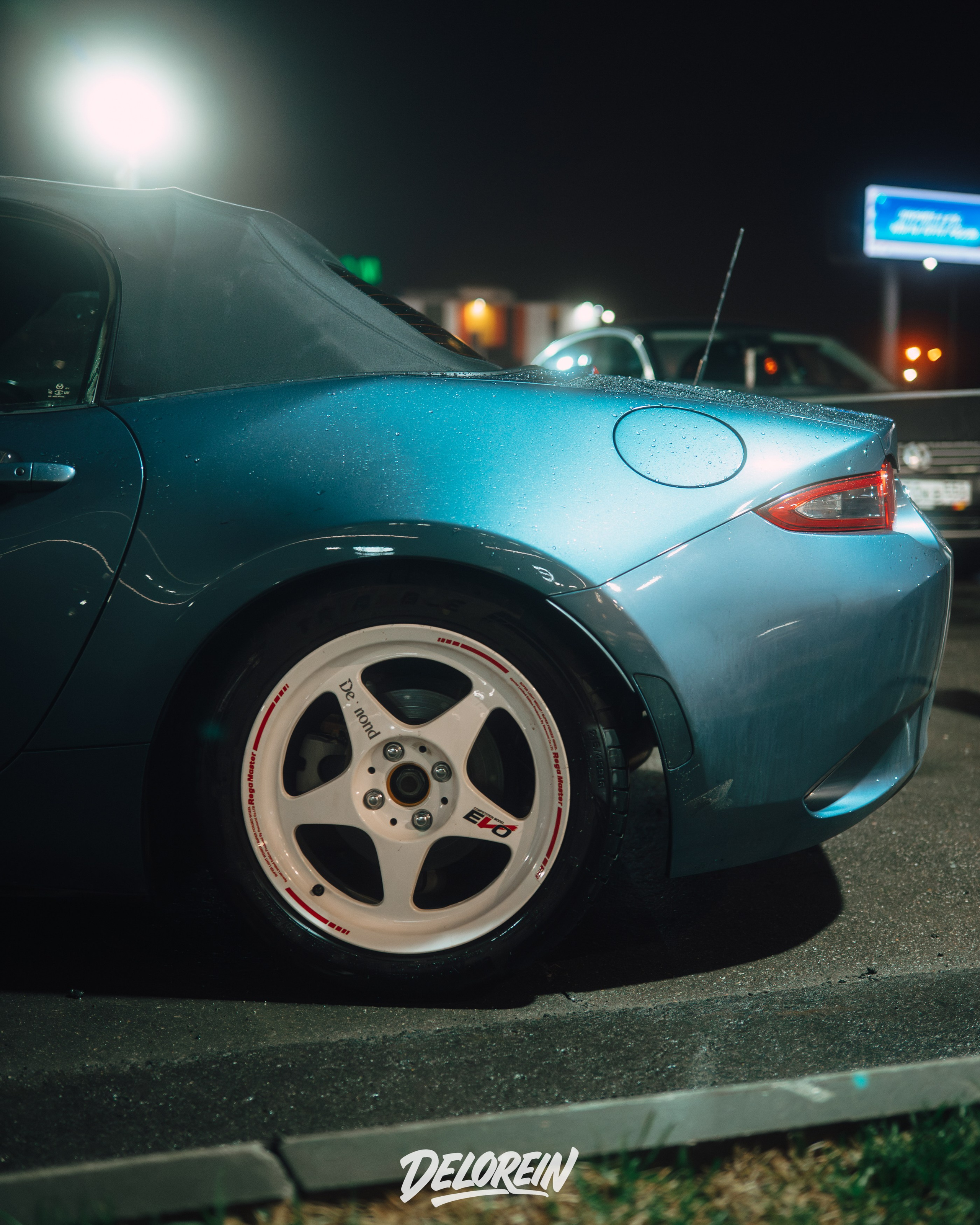 Downfly 15 апреля 2026. DeLorein