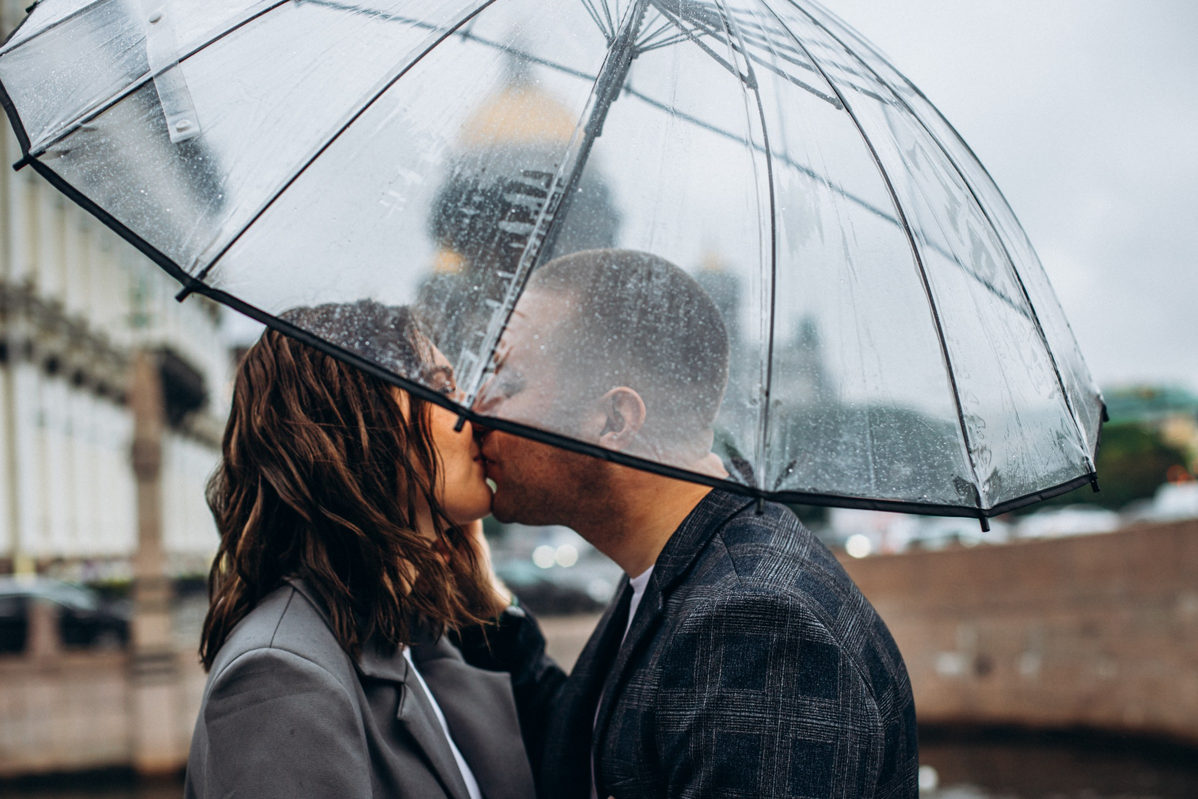Боря и Оксана в июне. Фотопрогулка в Петербурге. Индивидуальный и семейный фотограф в Санкт-Петербурге