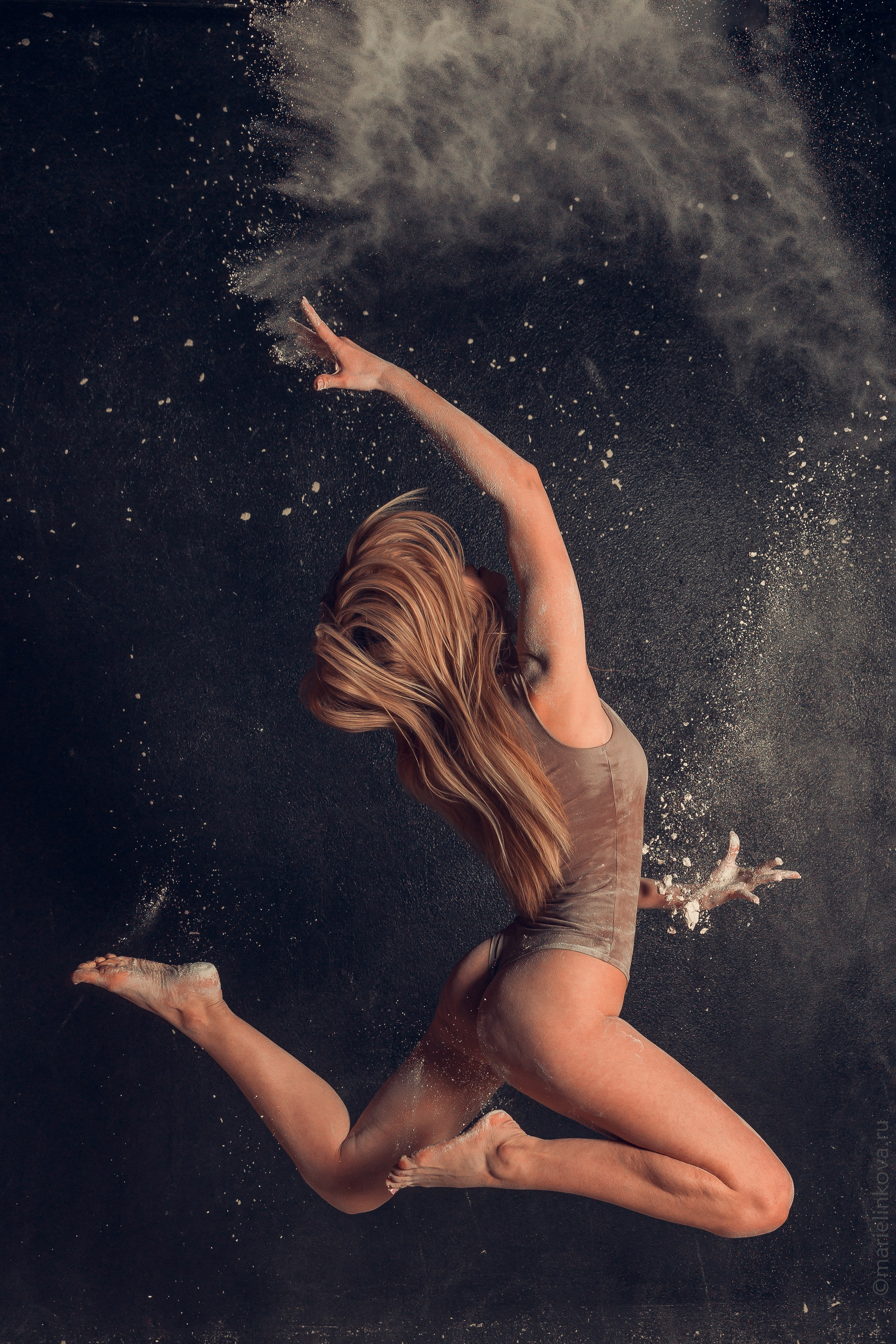 Студийный цветной свет. Профессиональный фотограф в Москве, Подмосковье