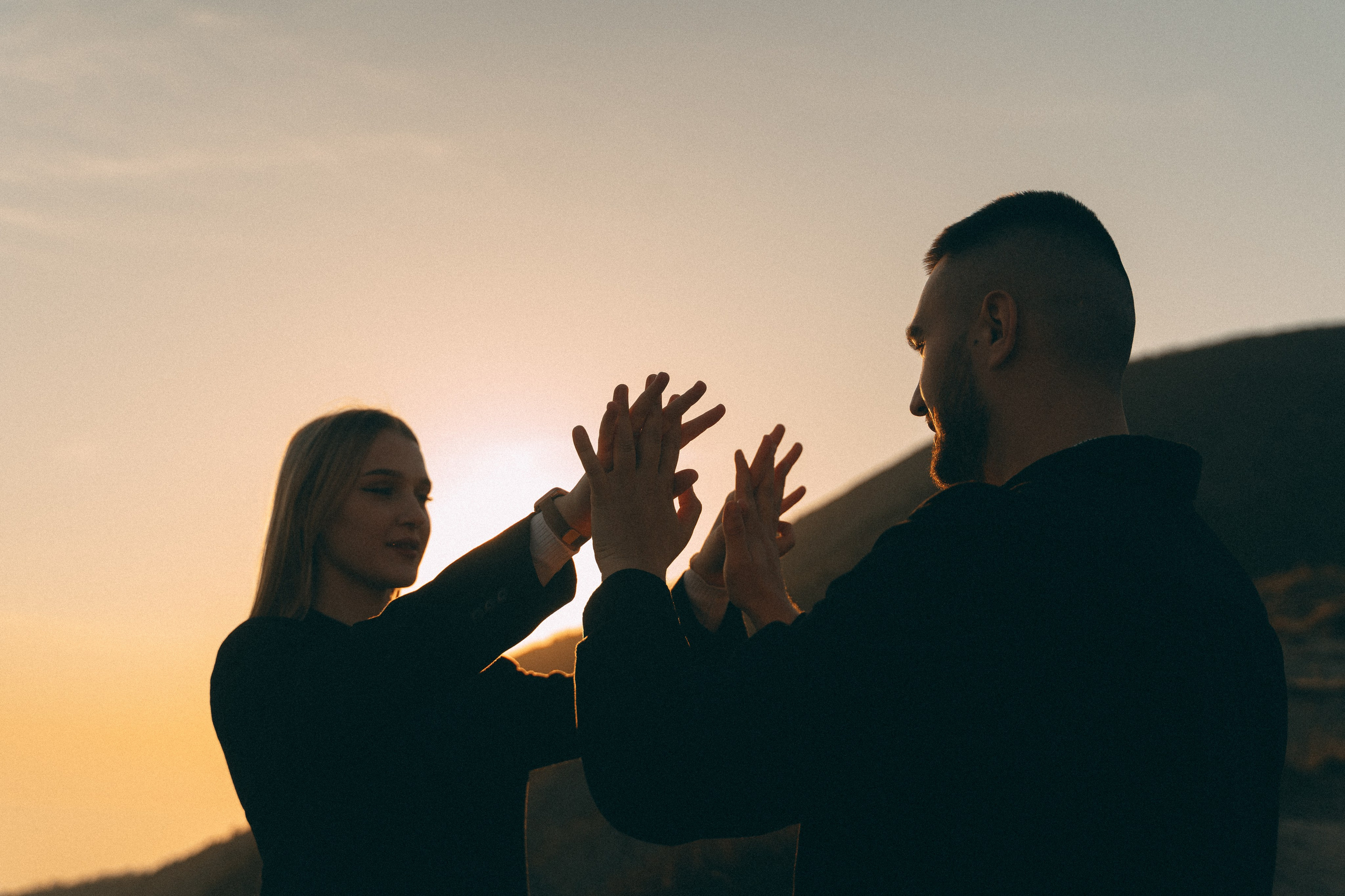 Lovestory на закате в горах. Фотограф Екатерина в городе Новороссийск