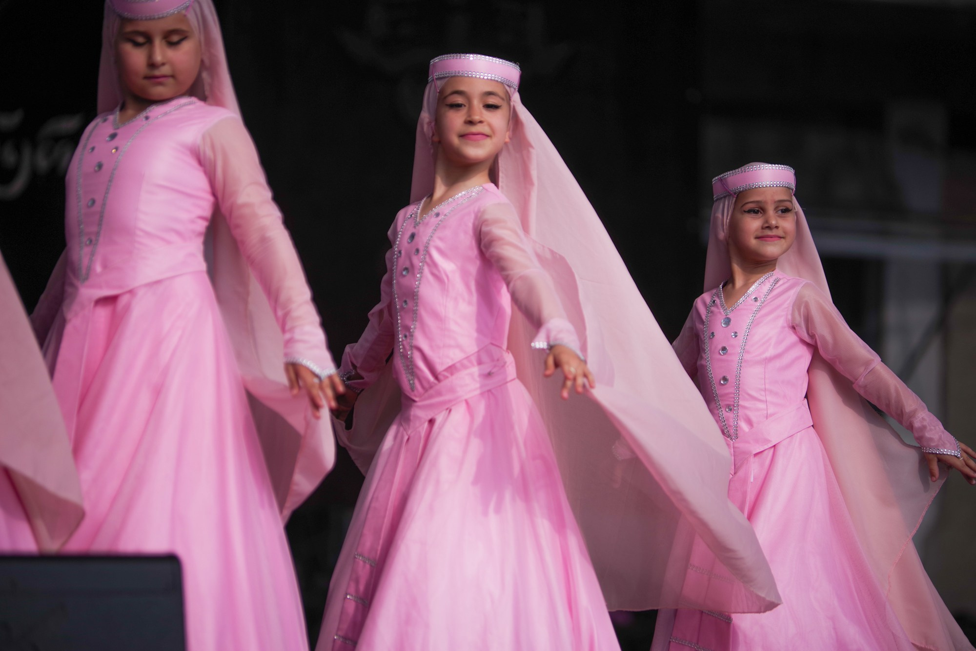 Грузинский танец. Портретный фотограф Денис Милютин