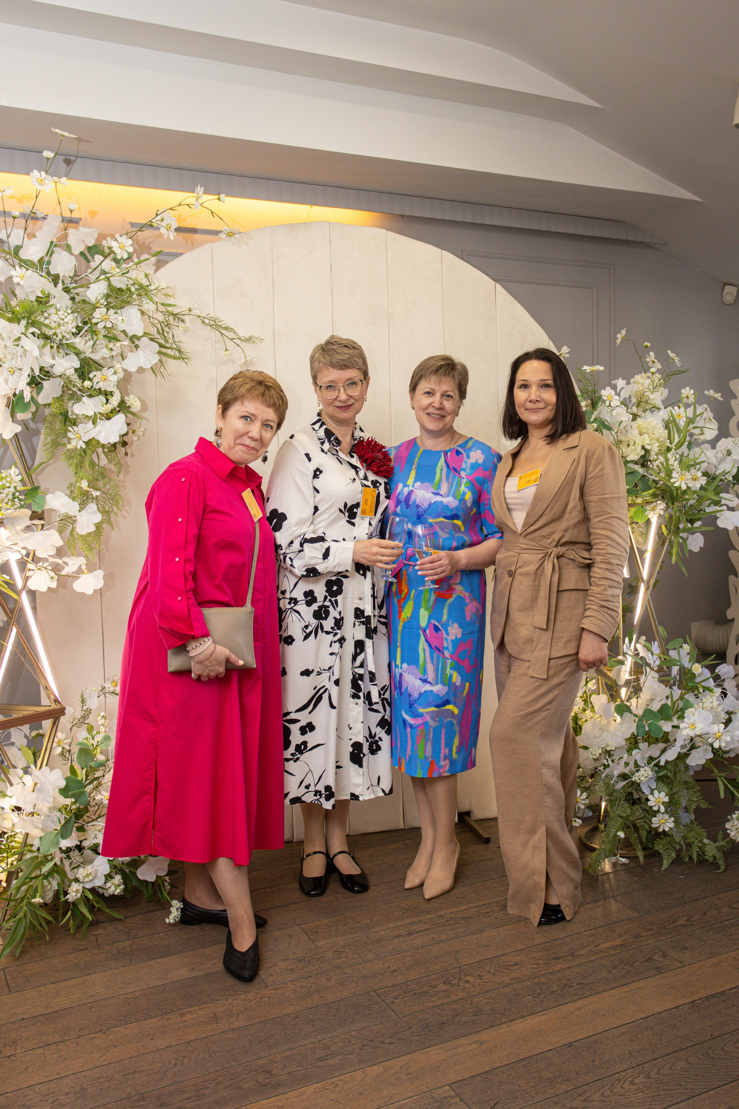 Встреча выпускников. Стоматологи СПб. Семейный фотограф в Вышнем Волочке — Ульяна Иванова | Фотосессии для всей семьи