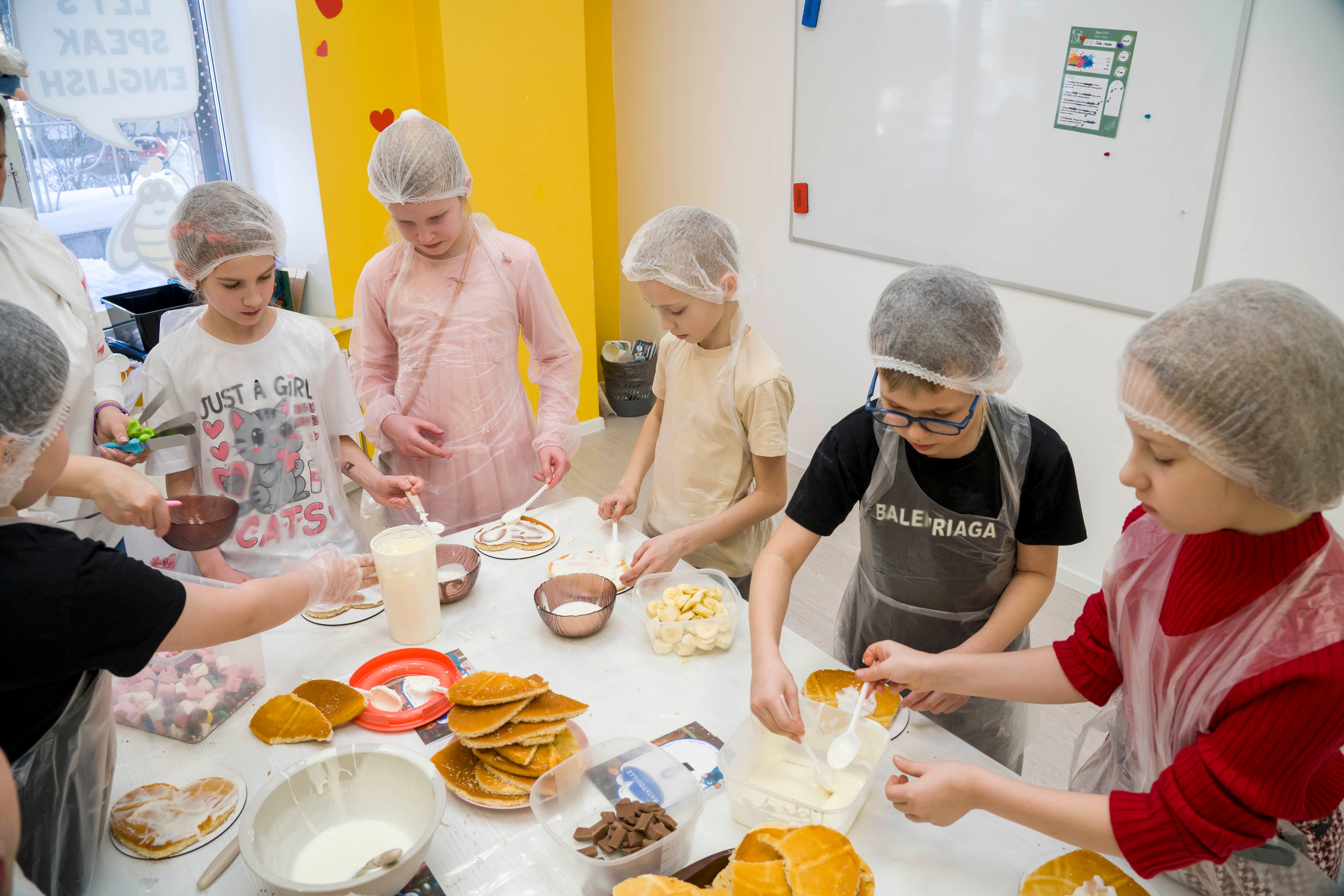 Детский кулинарный мастер-класс Билингво. Фотограф в Санкт-Петербурге. Репортажная и все съёмки для бизнеса