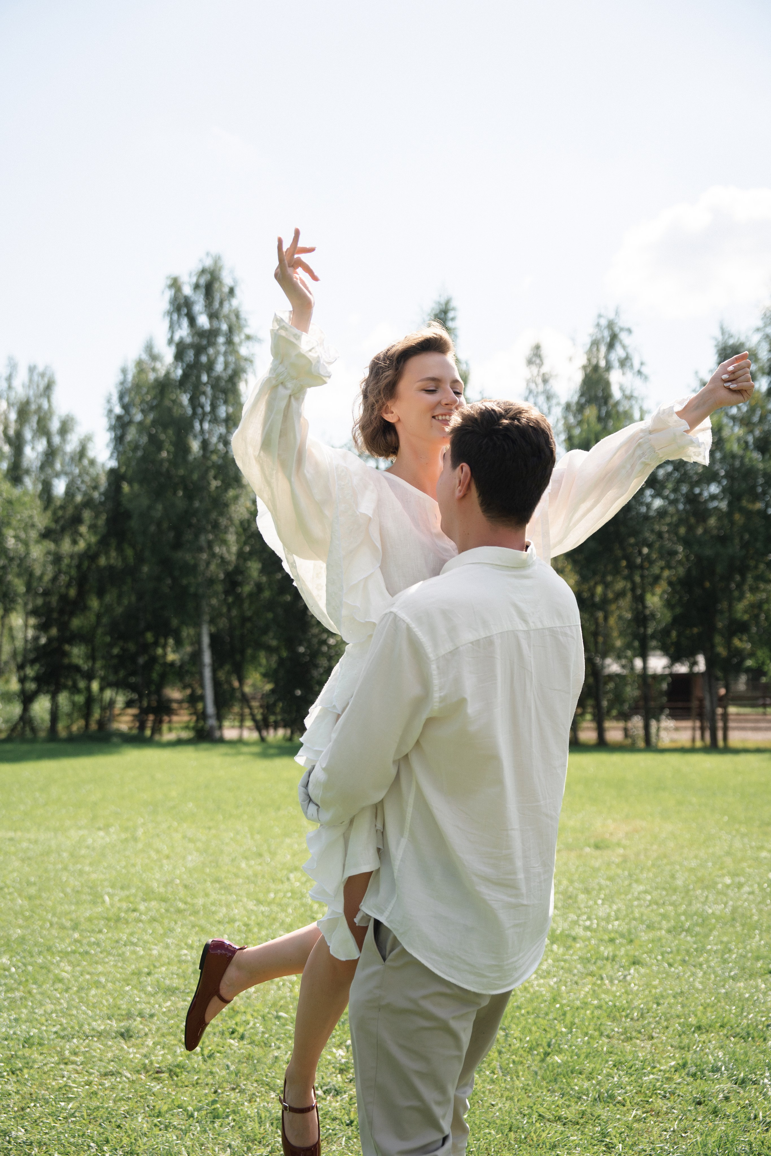 Арина & Иван. Камерная свадьба на природе в стиле в расслабленном стиле. Свадебный фотограф организатор в Санкт-Петербурге Ассоль Опарина