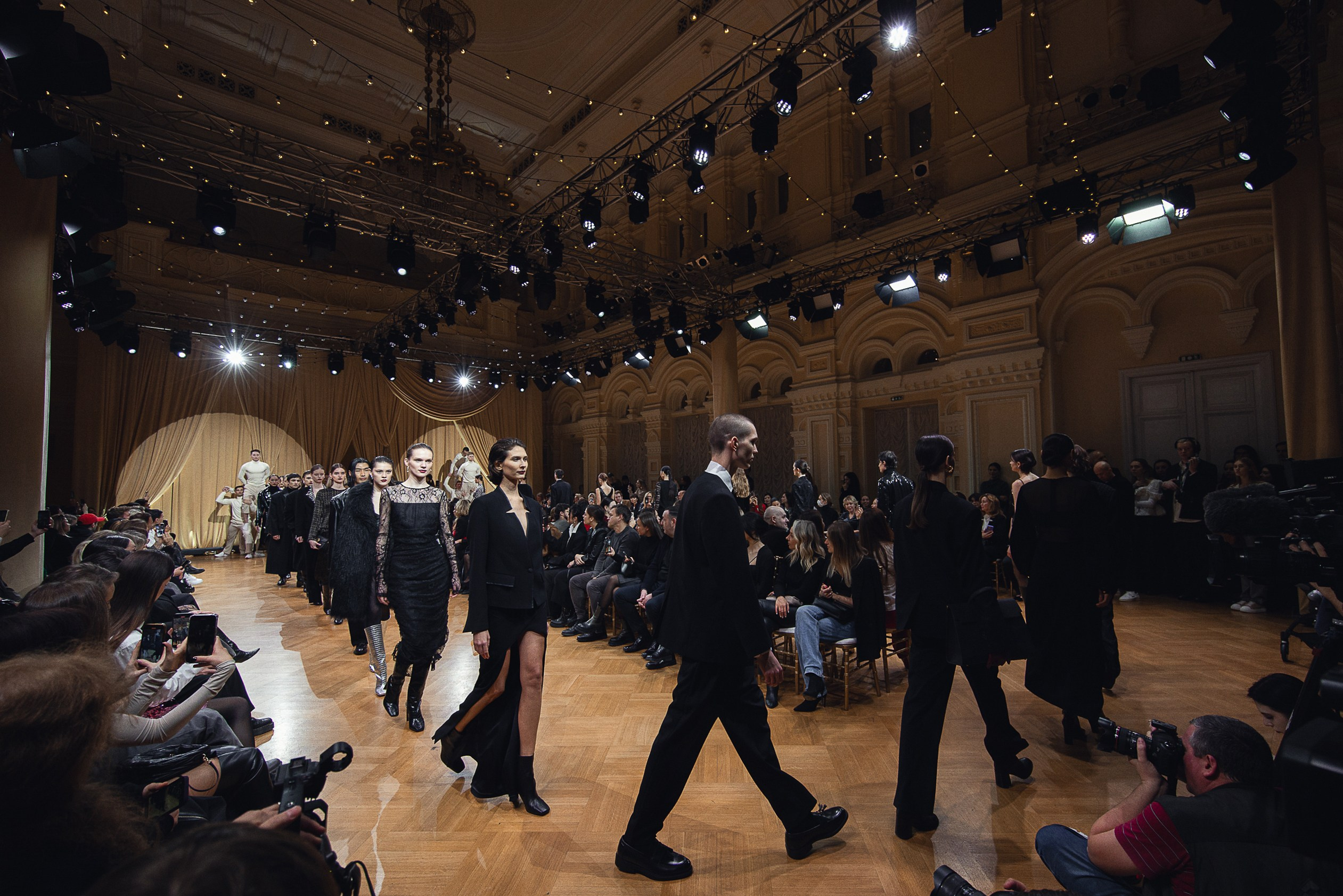 82. Фотограф Арсений Гуров