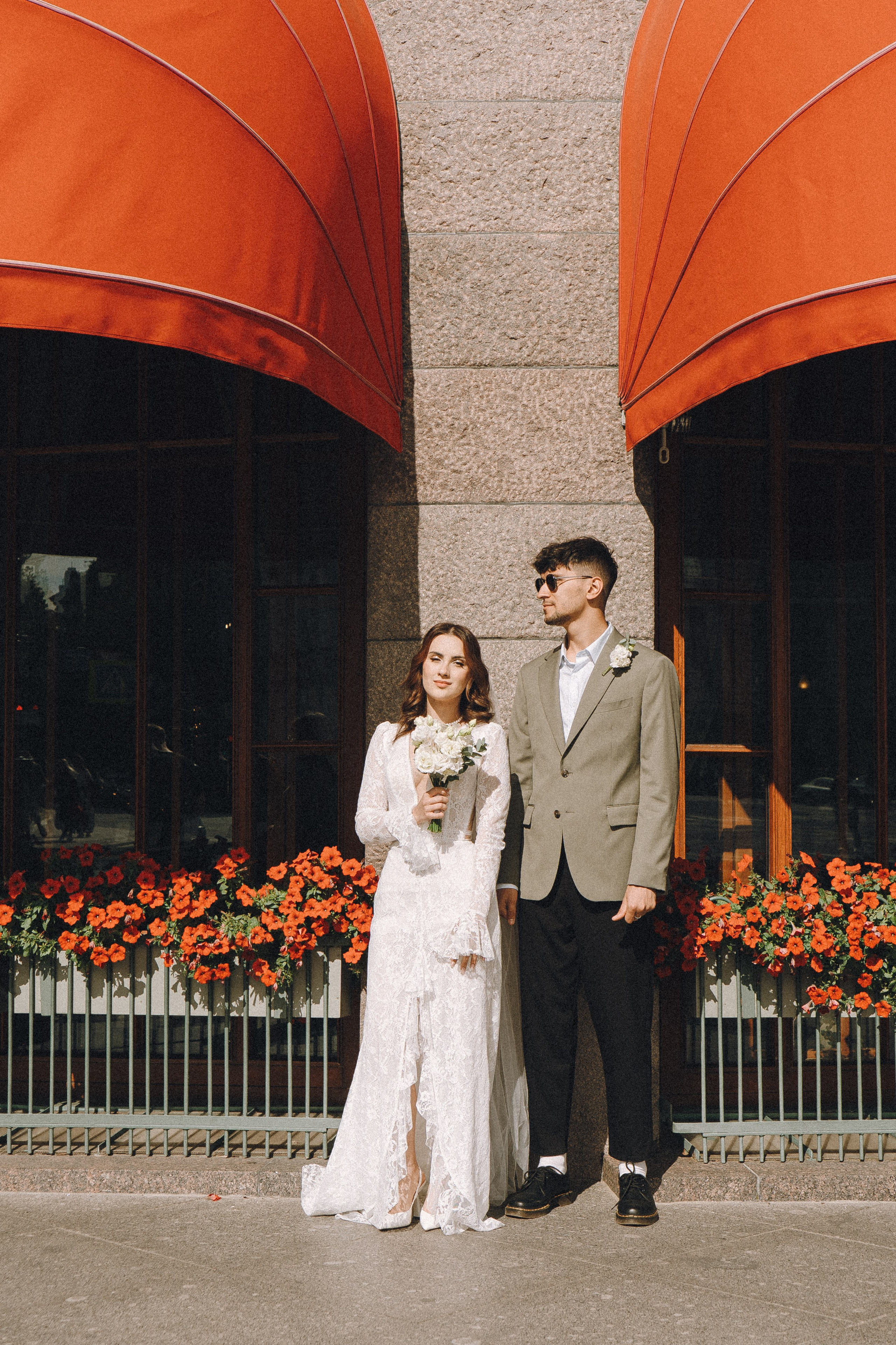 СВАДЕБНАЯ ПРОГУЛКА ВОЗЕ ИСАИКЕВСКОГО СОБОРА АСТОРИИ И ЗАКОНОДАЛЕТНОГО СОБРАНИЯ. Профессиональный фотограф, Санкт-Петербург — Виктория Богомолова