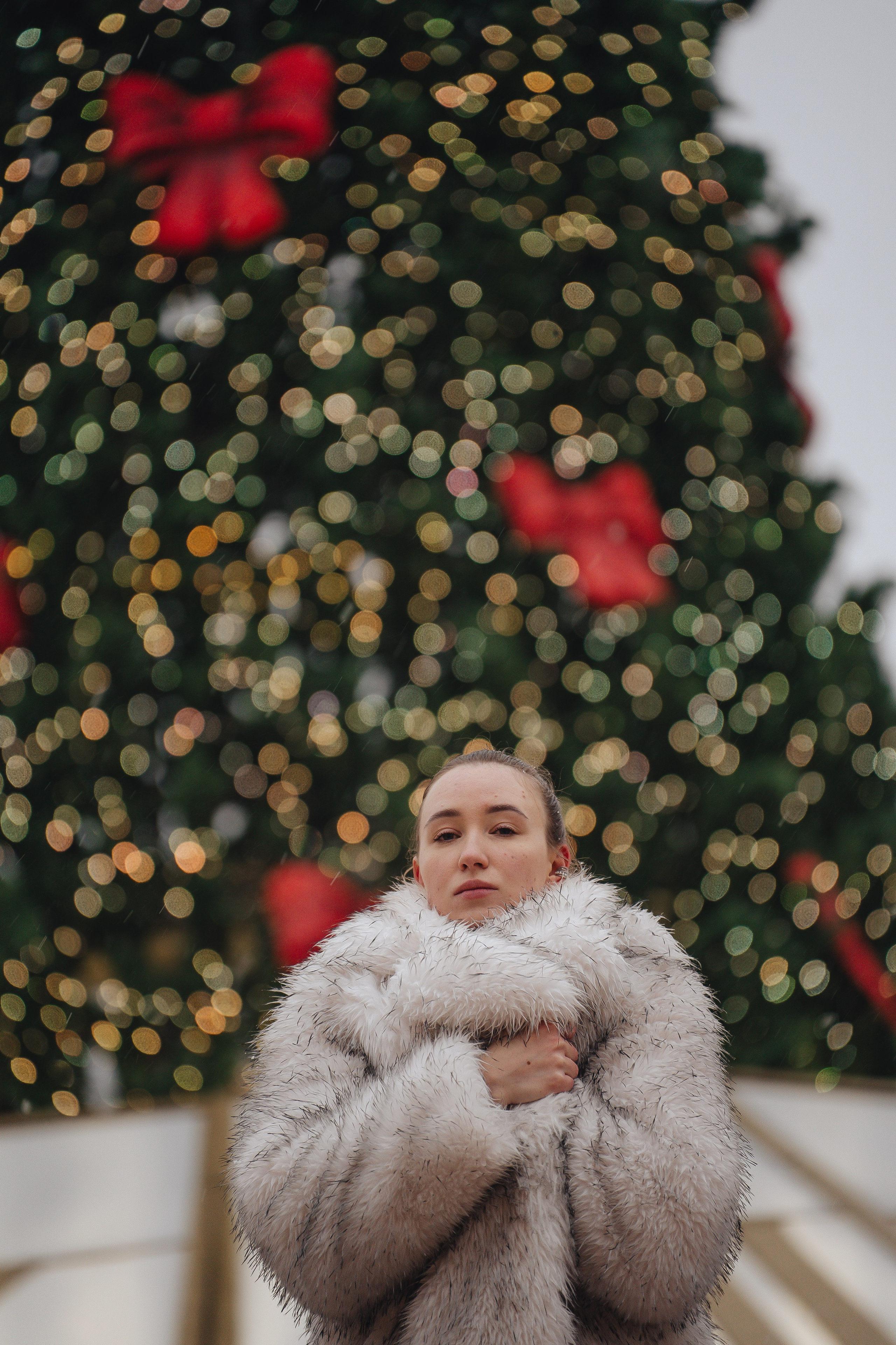ПРОГУЛКА НА МАНЕЖНОЙ ПЛОЩАДИ ДЛЯ ДЕВУШКИ ПЕРЕД НОВЫМ ГОДОМ (НОВОГОДНЯЯ ФОТОСЕССИИЯ НА МАНЕЖНОЙ ПЛОЩАДИ). Профессиональный фотограф, Санкт-Петербург — Виктория Богомолова