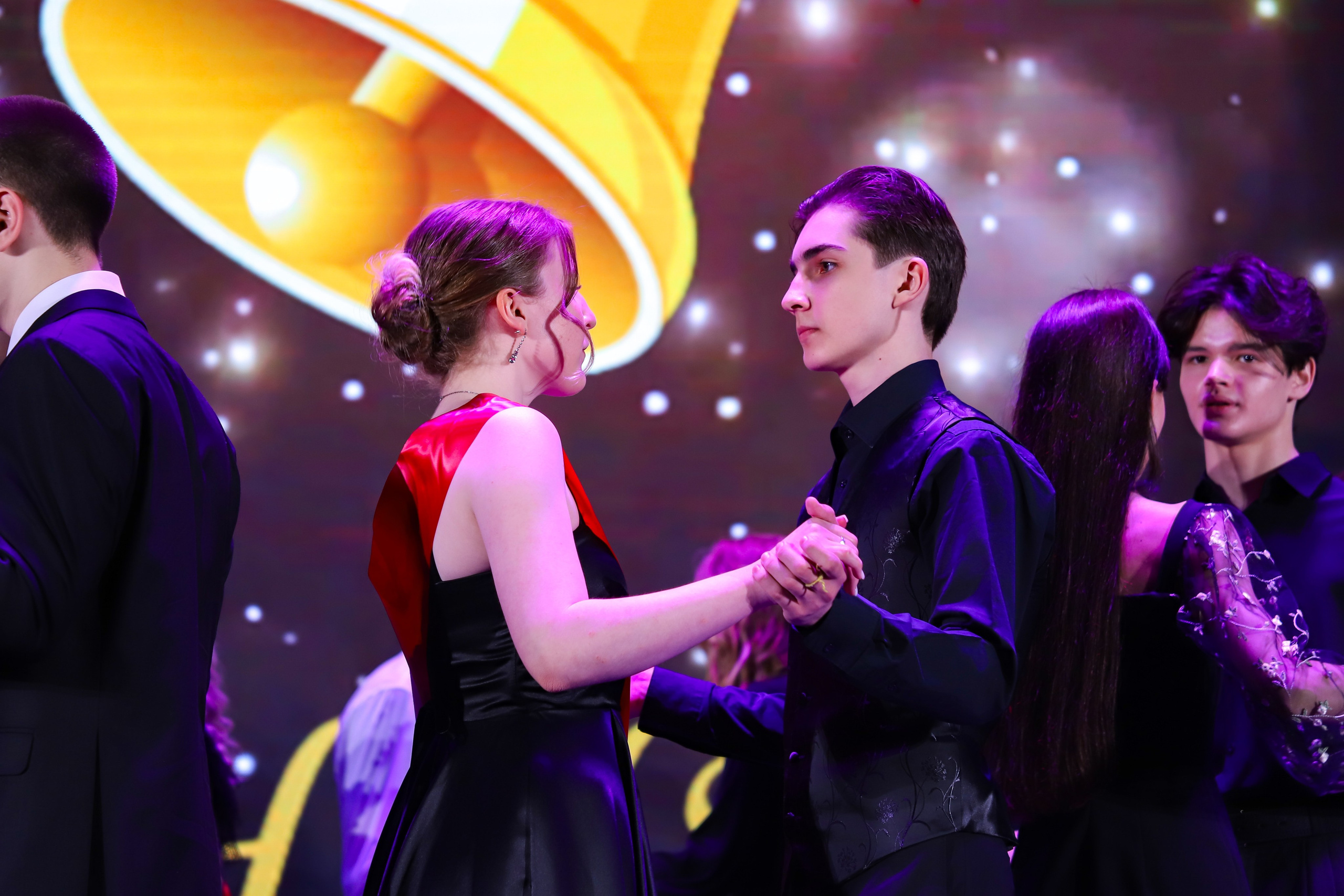 Последние звонки в школе. K-pop (и не только) фотограф в Москве Светлана Полякова