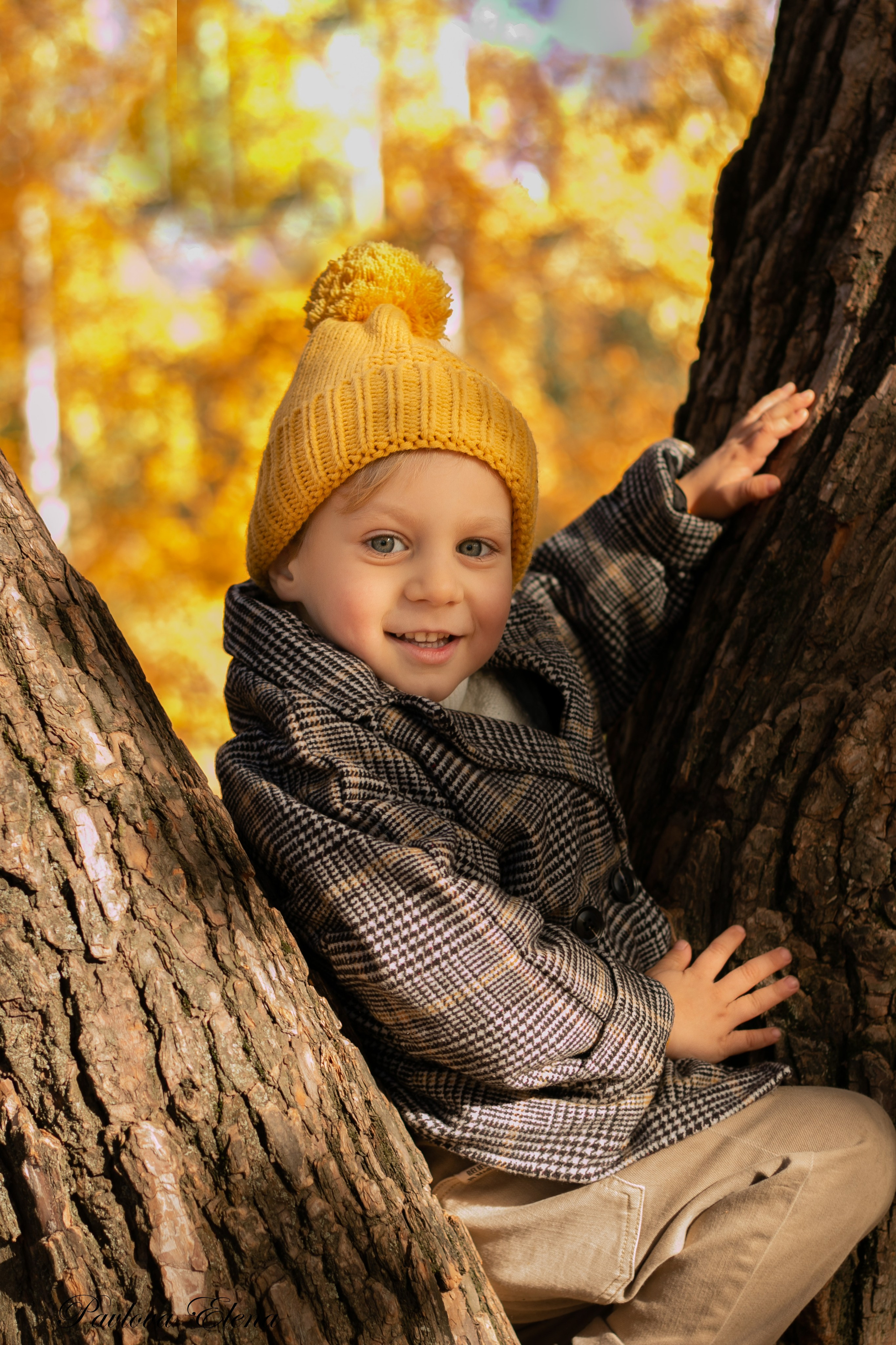 Гоша с папой. Осенняя фотосессия папы с сыном в Парке Победы. Семейный и детский фотограф в Санкт-Петербурге Павлова Елена