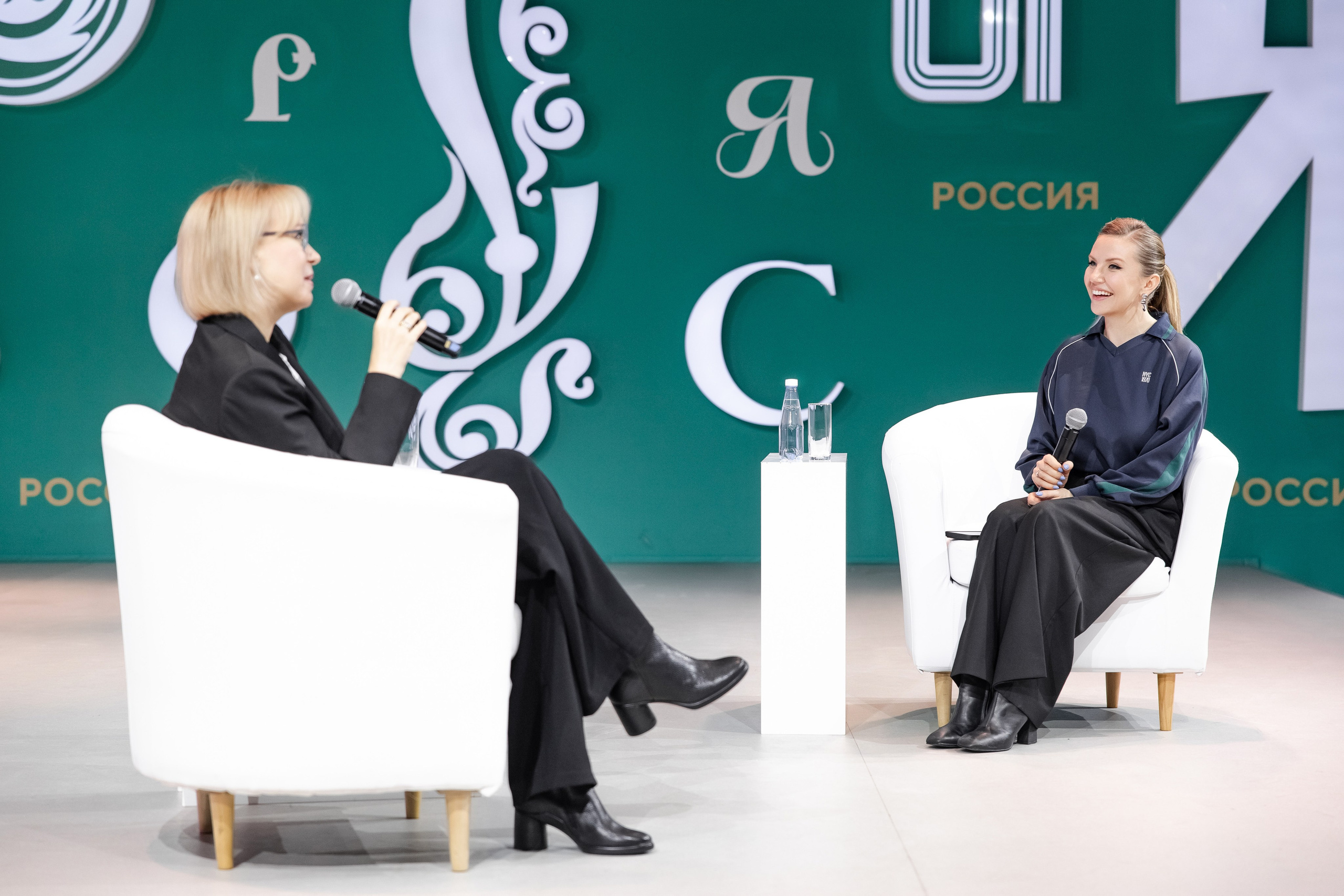 Выставка Россия: наша культура. Свадебный репортажный фотограф в Москве