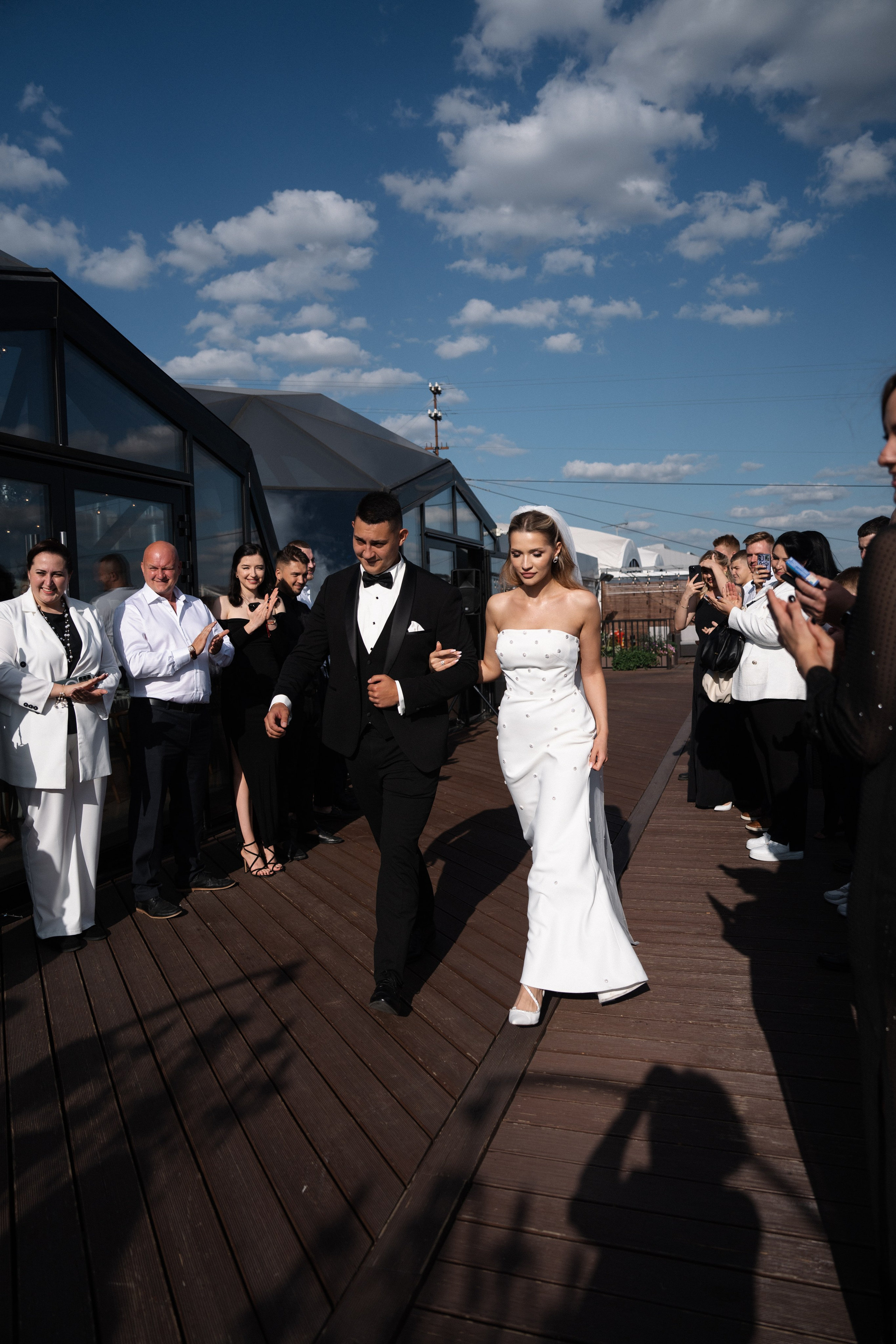 Виктория & Роман. Камерная городская свадьба в видовом ресторане в стиле современная классика. Свадебный фотограф организатор в Санкт-Петербурге Ассоль Опарина