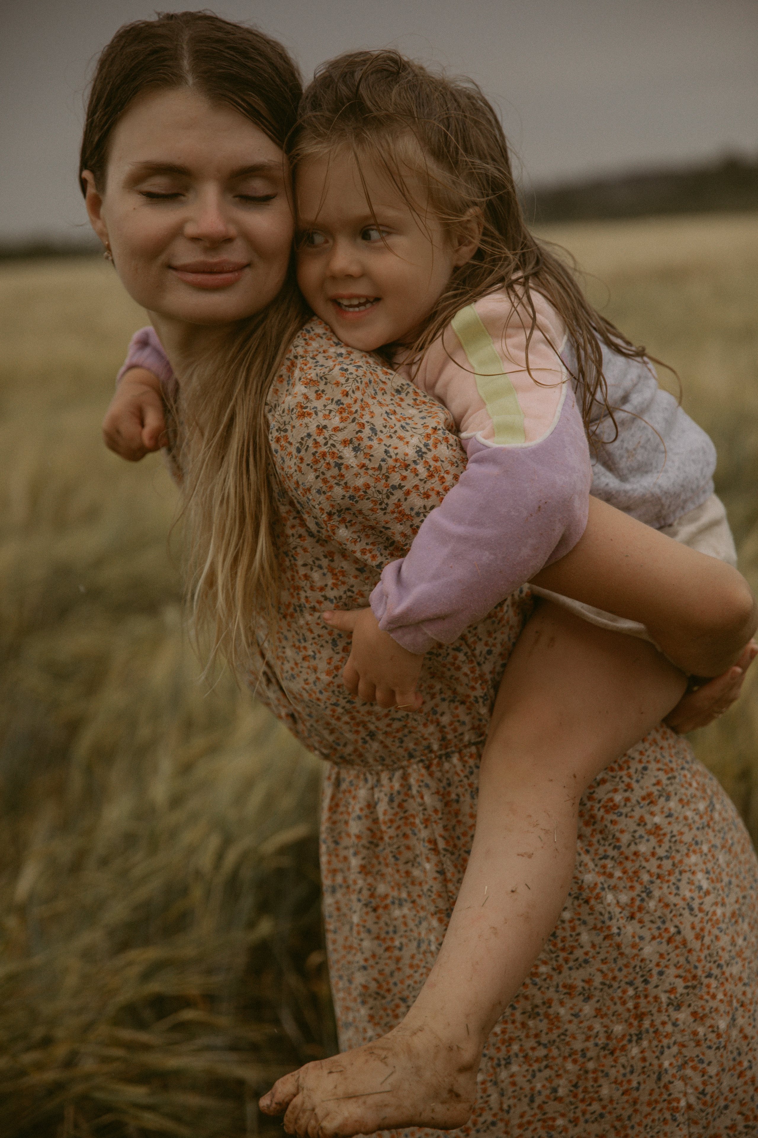 Гулять под дождем. Фотоистории в Ставрополе и Костроме Eva Vladi