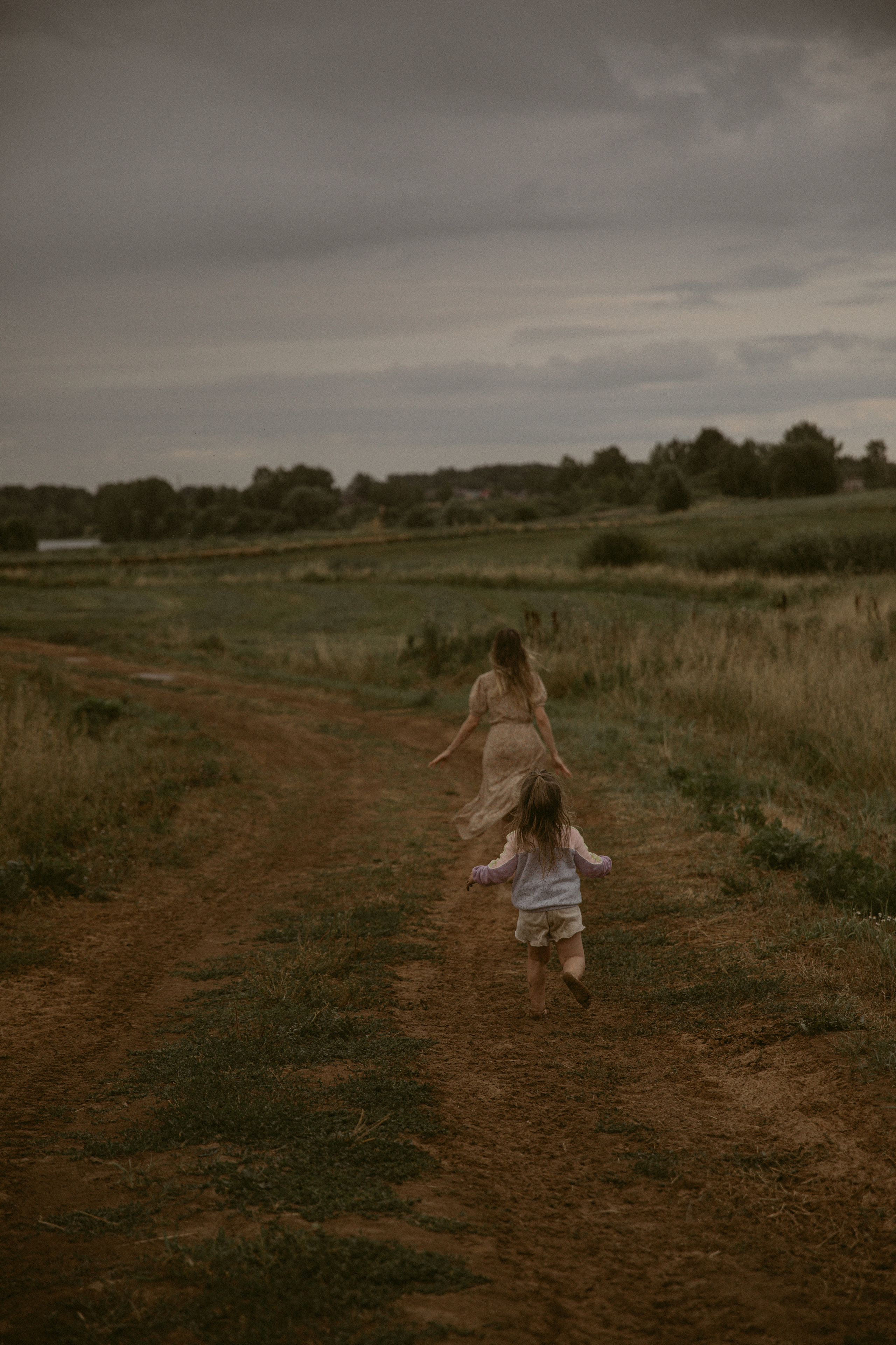 Гулять под дождем. Фотоистории в Ставрополе и Костроме Eva Vladi