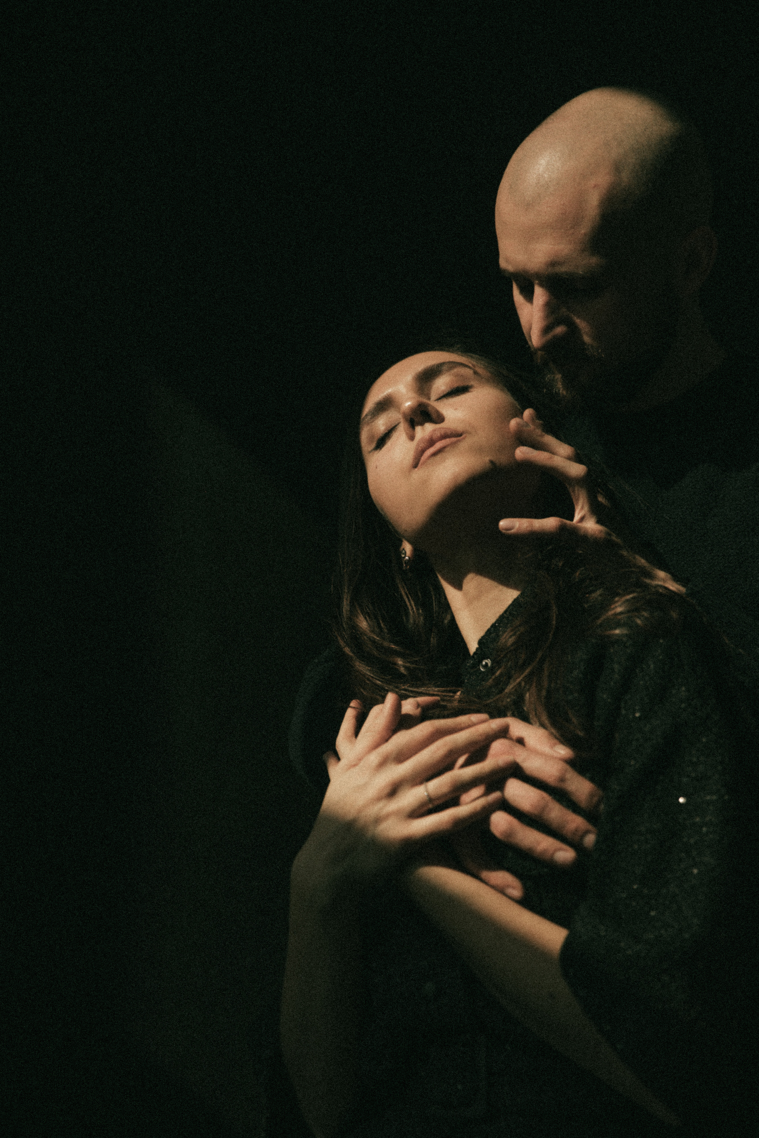 В этом мире только мы одни. Фотоистории в Ставрополе и Костроме Eva Vladi