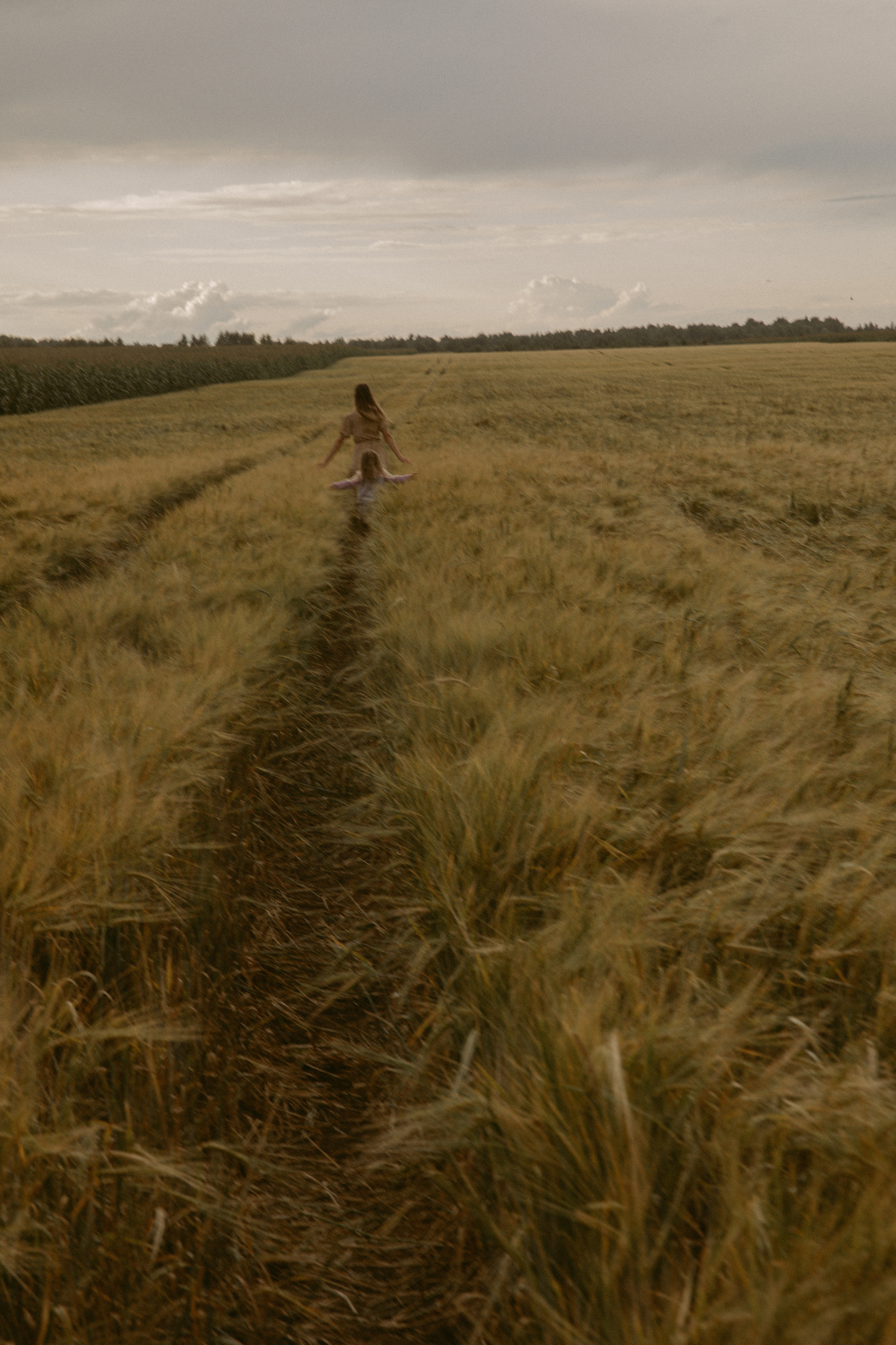 Гулять под дождем. Фотоистории в Ставрополе и Костроме Eva Vladi